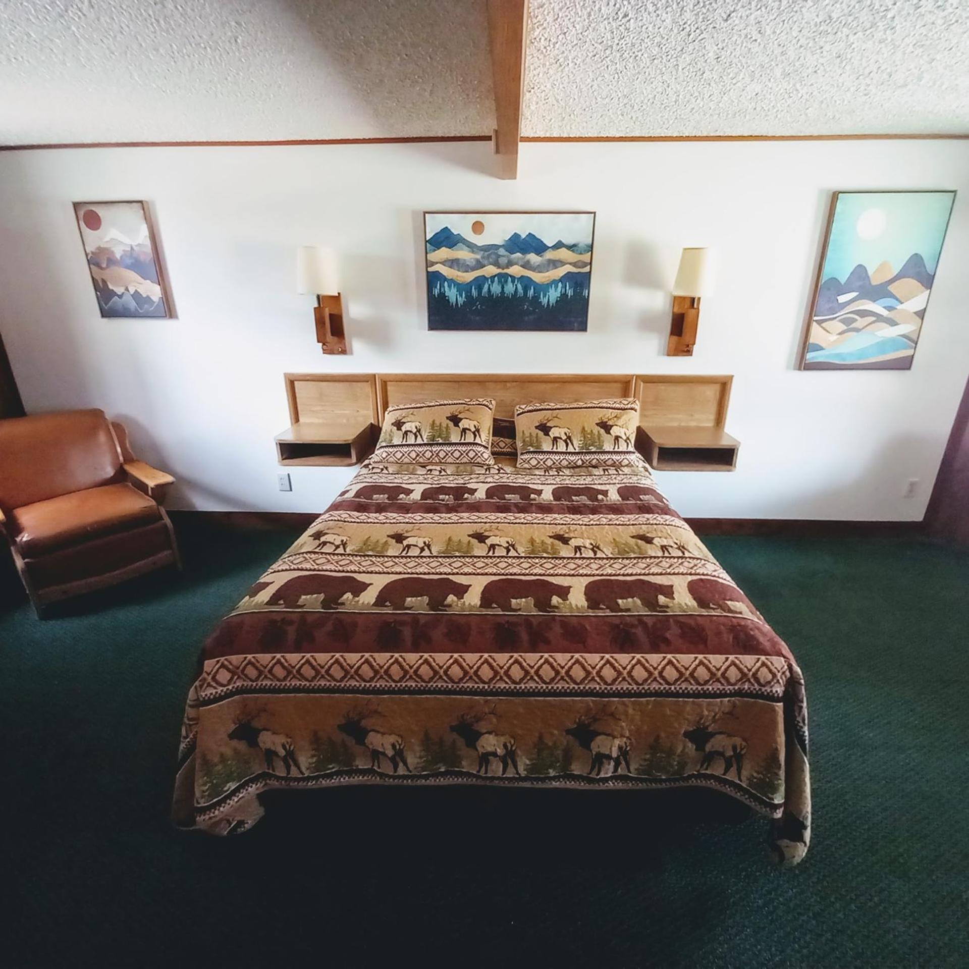 Lone Eagle Lodge photo 31