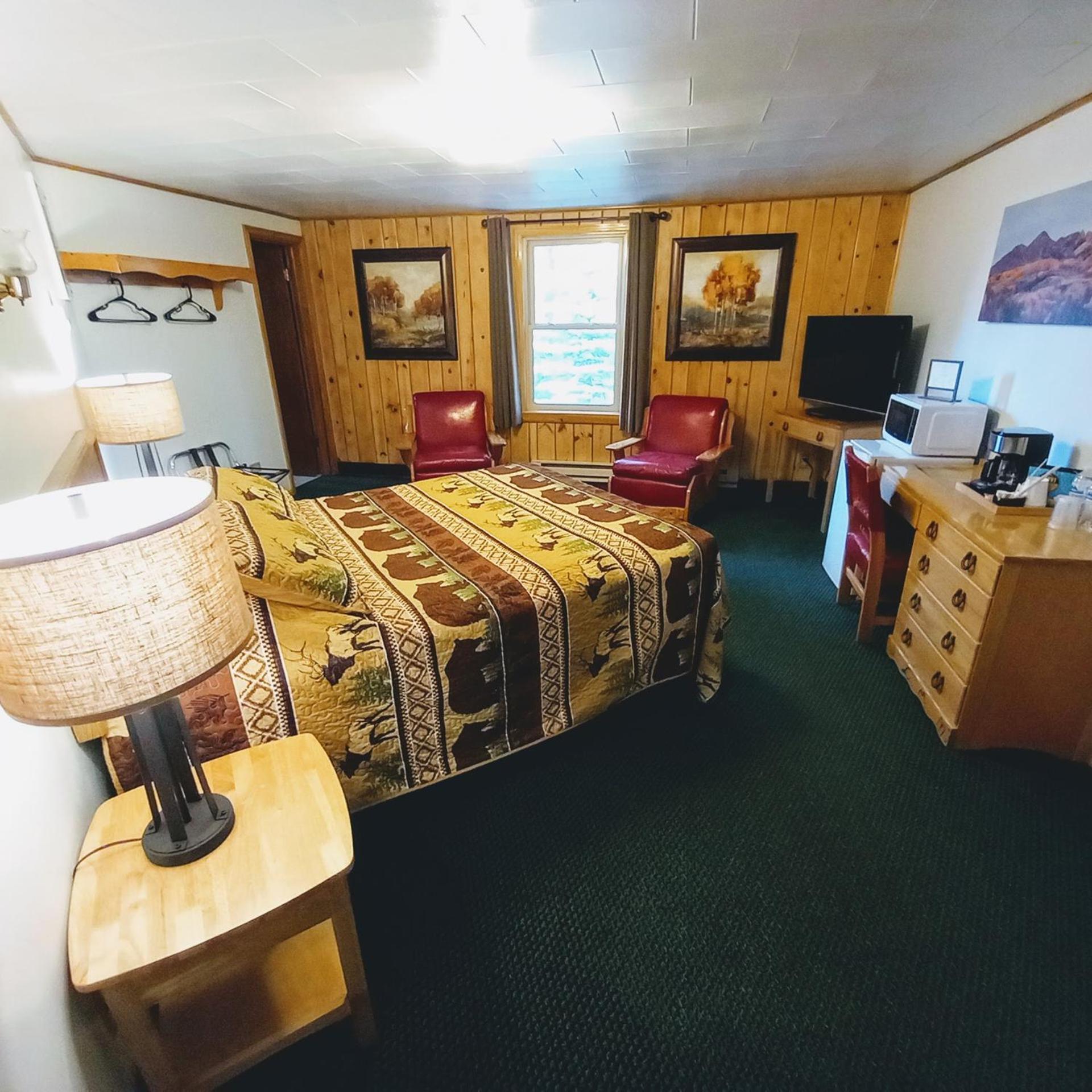 Lone Eagle Lodge photo 32