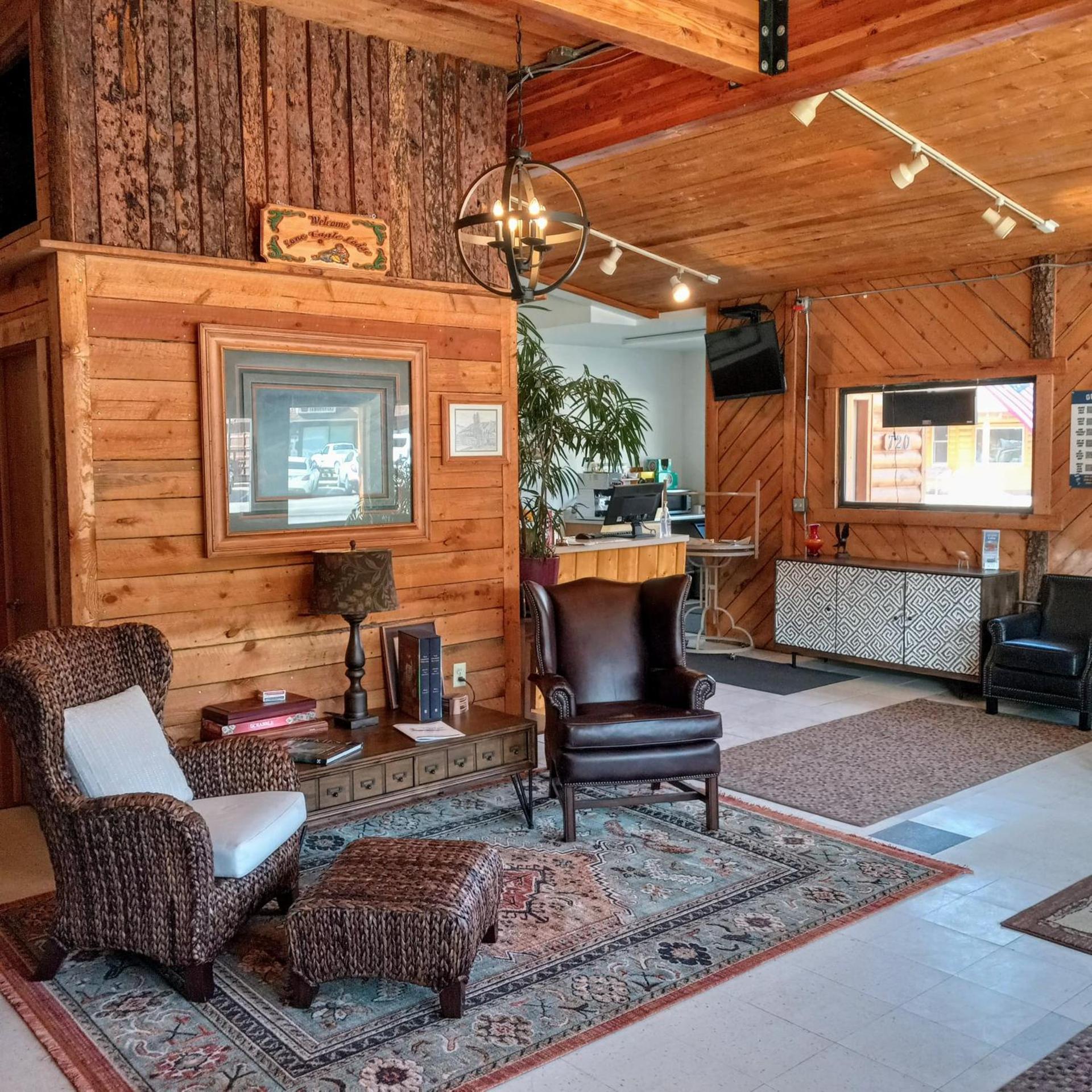 Lone Eagle Lodge photo 7