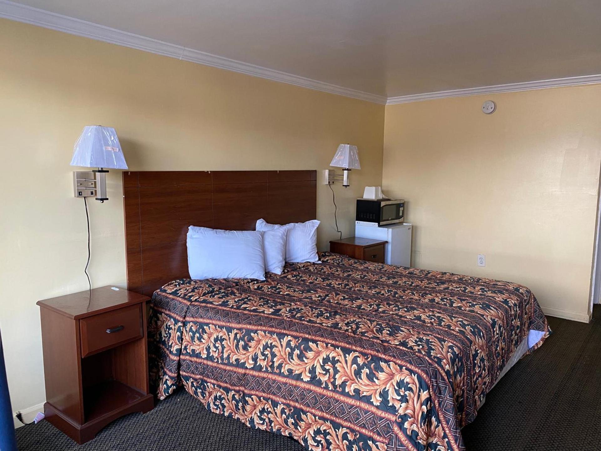 Downbeach Inn photo 1