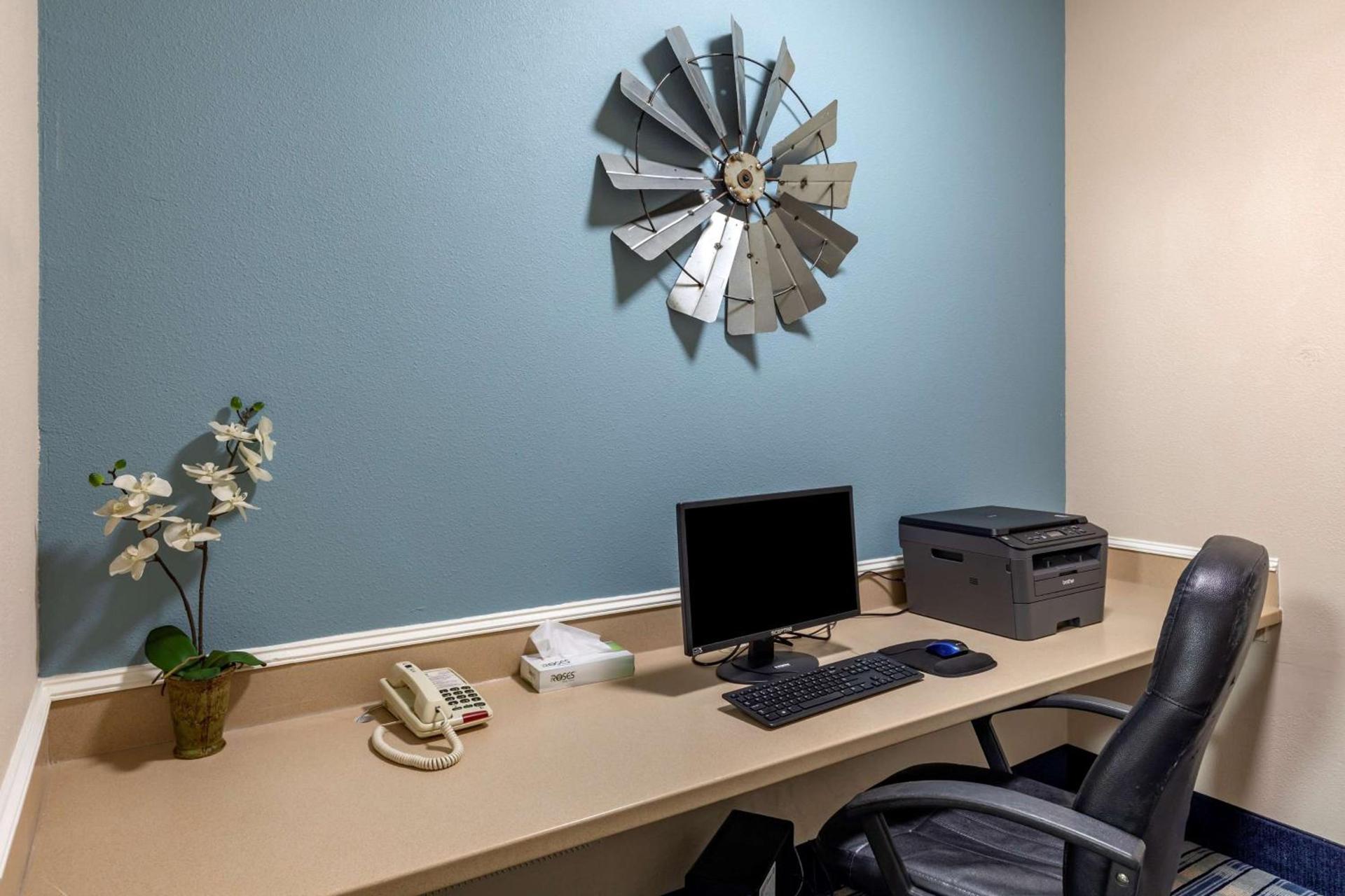 Best Western Palo Duro Canyon Inn & Suites photo 21