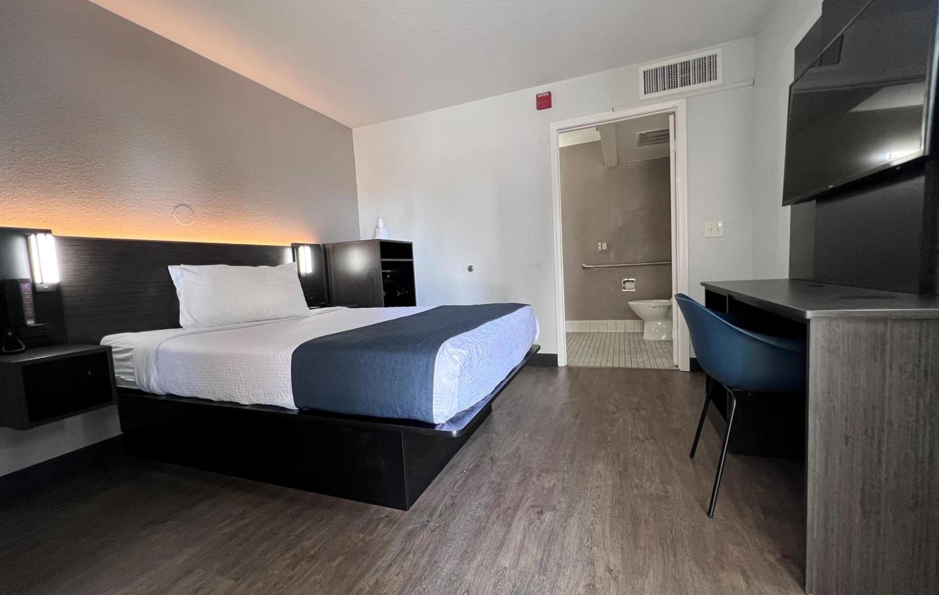 Motel 6-Bakersfield, CA - South photo 80