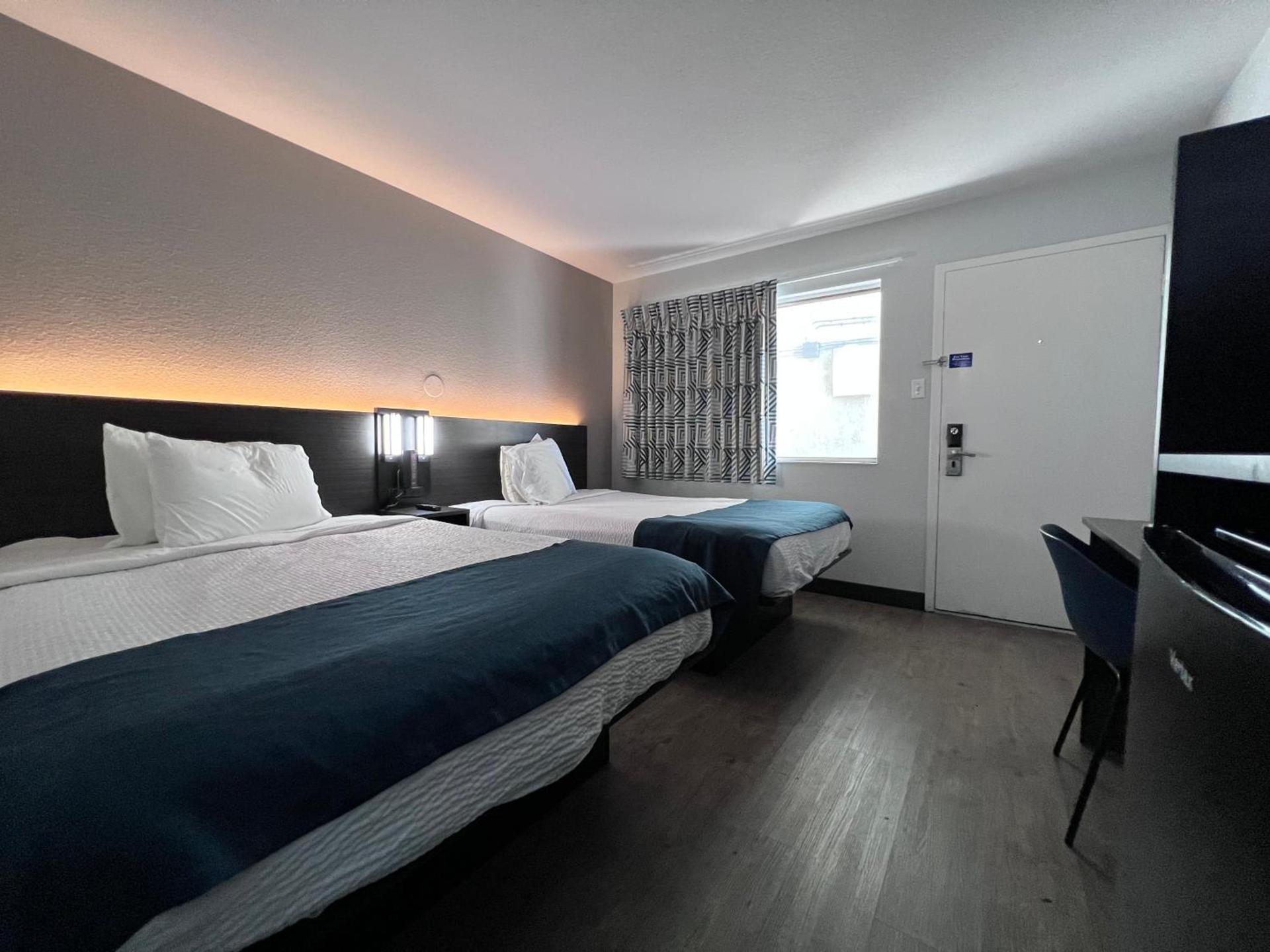 Motel 6-Bakersfield, CA - South photo 82