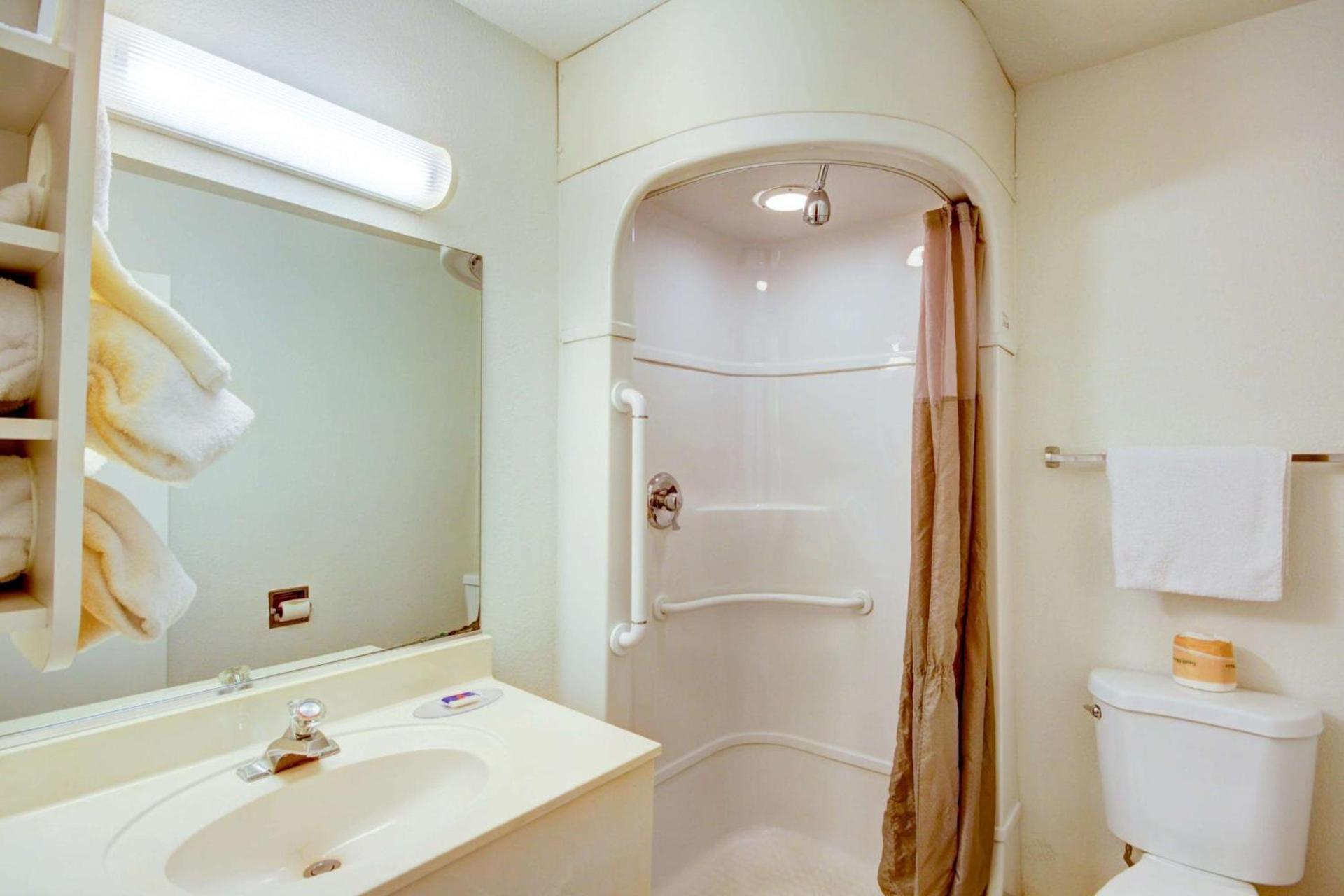 Motel 6 Saint George, UT photo 25