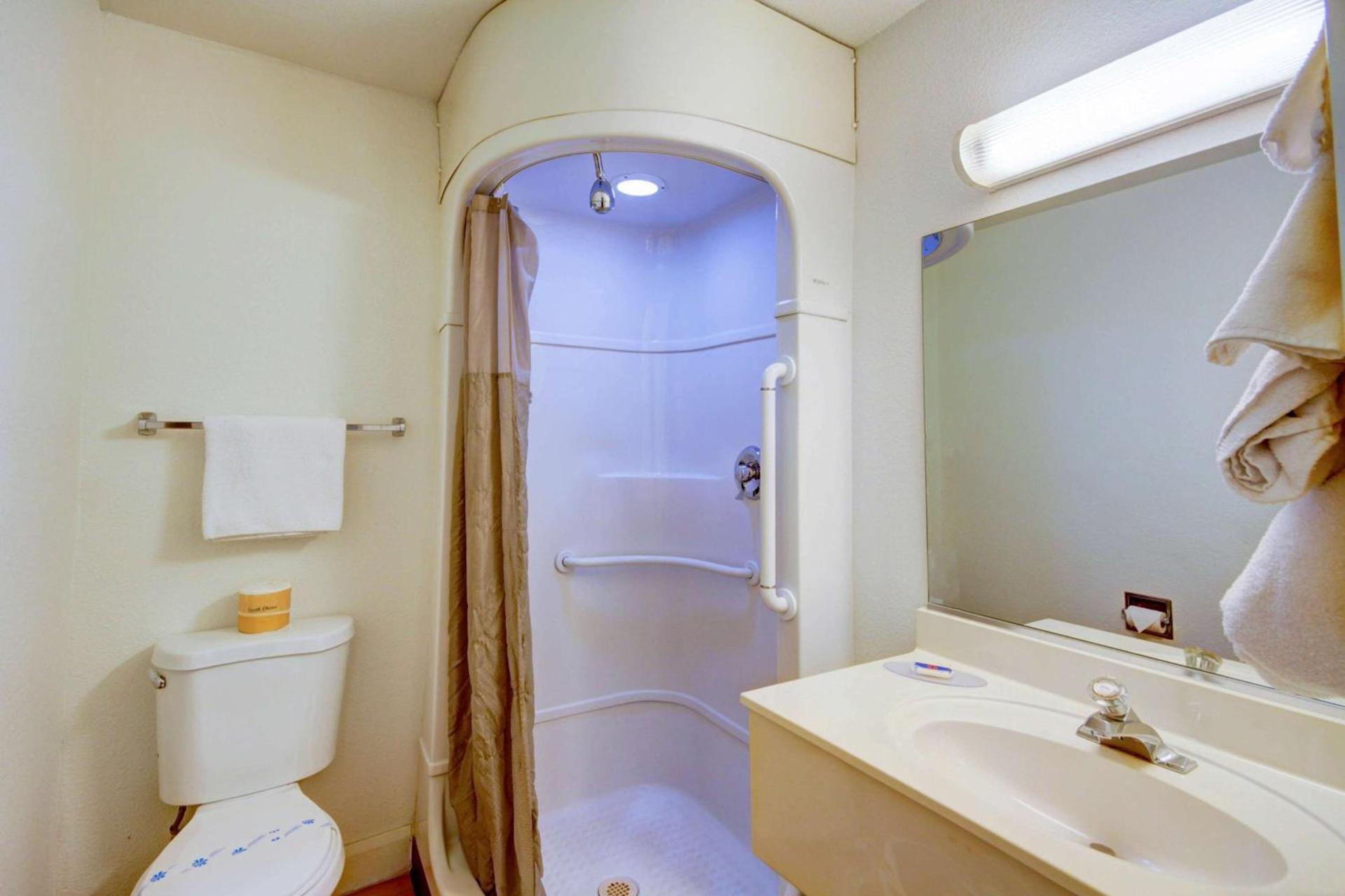 Motel 6 Saint George, UT photo 27