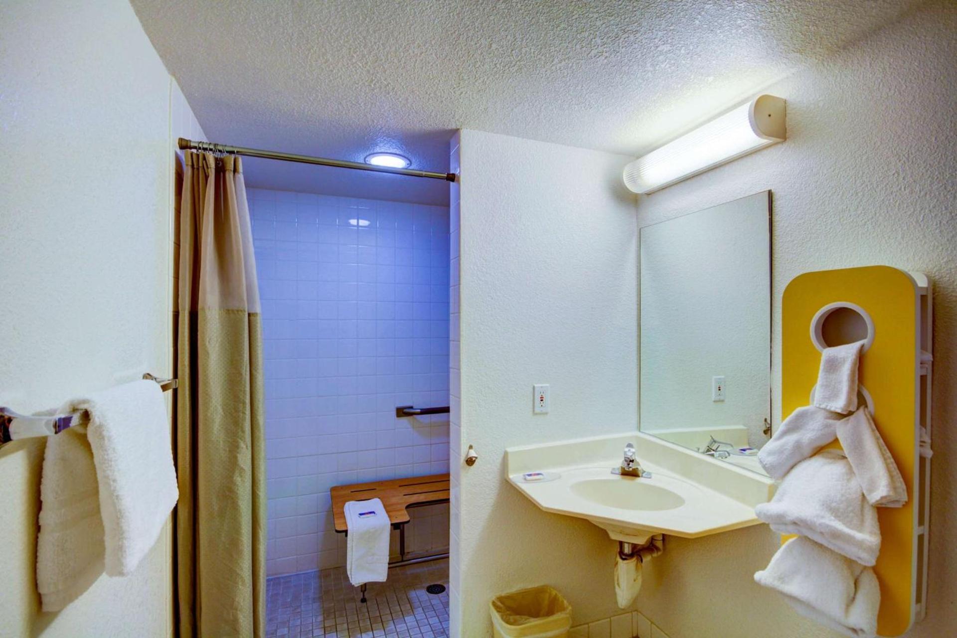 Motel 6 Saint George, UT photo 28