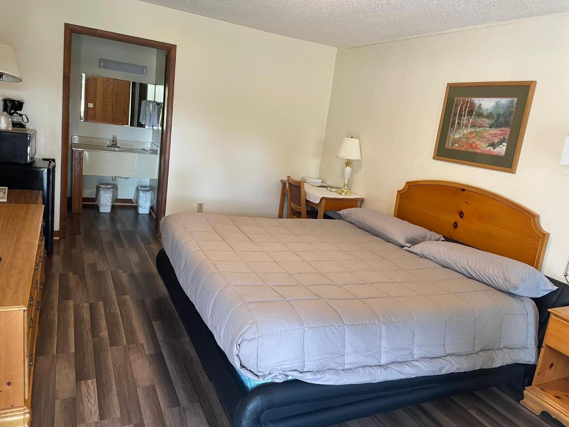 PINE VALLEY MOTEL photo 35