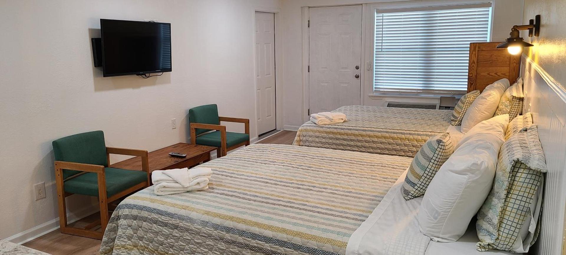 Driftin Sands Motel photo 24