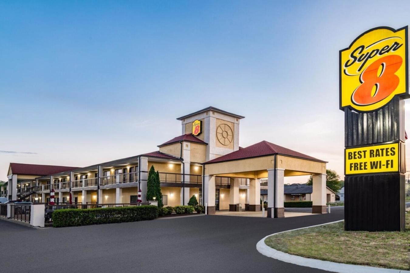 Super 8 by Wyndham Columbia photo 24