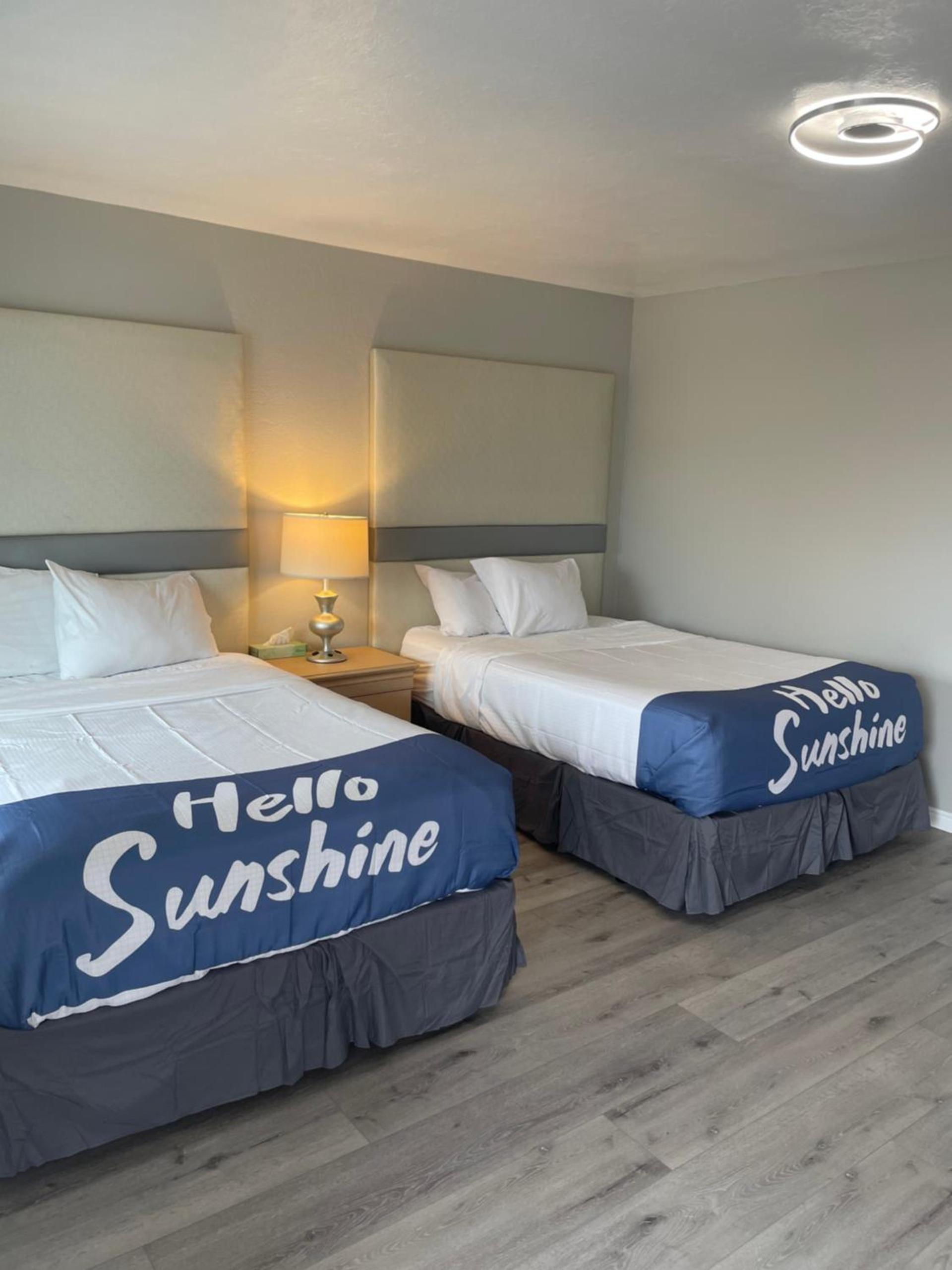 Sunglow Motel photo 14