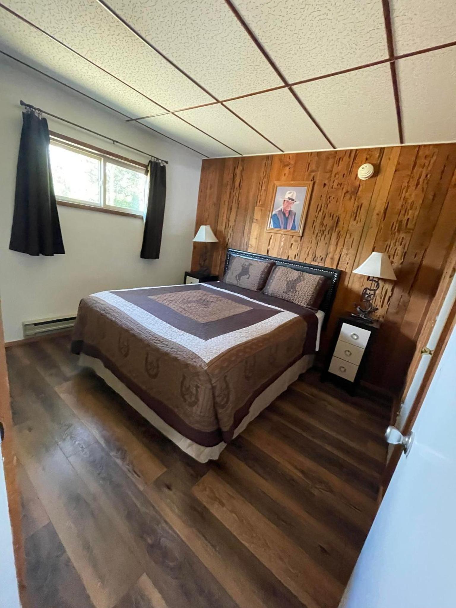 Riverfront Lodging photo 50