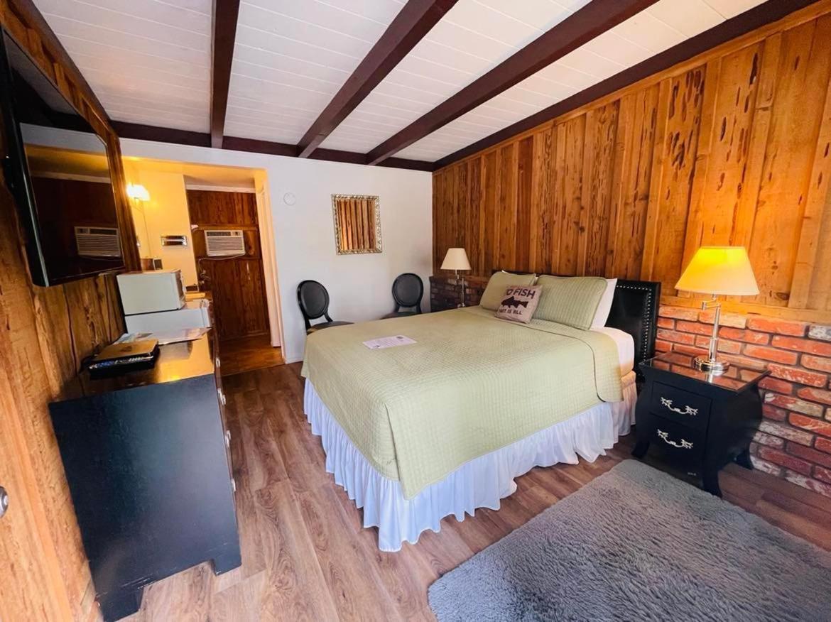 Riverfront Lodging photo 56