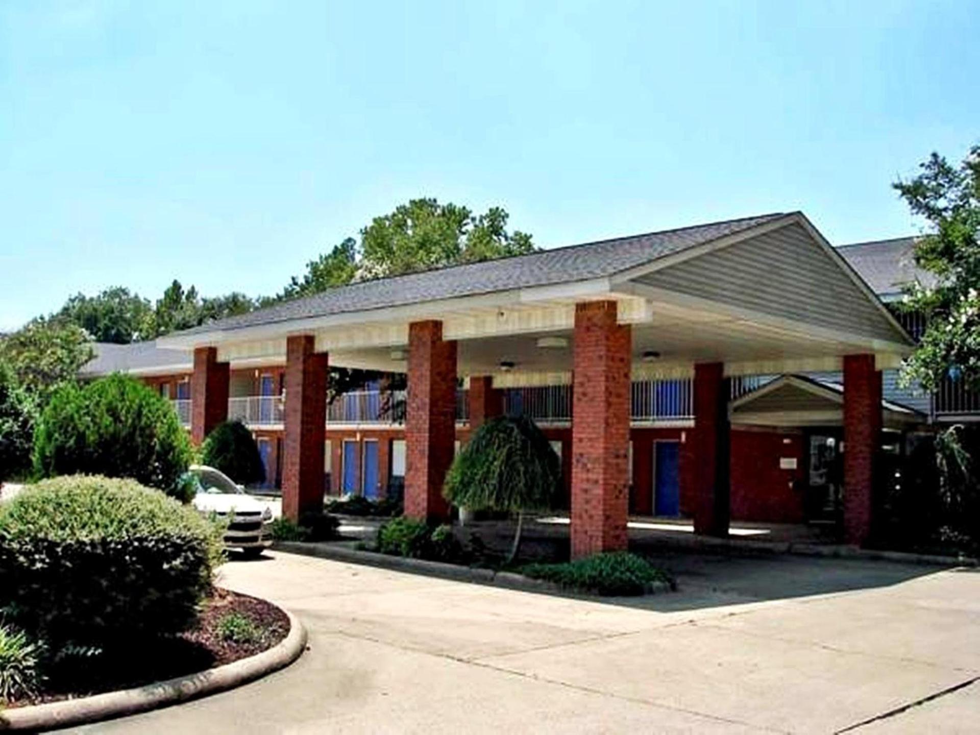 Delta Inn West Helena US 49 AR photo 1