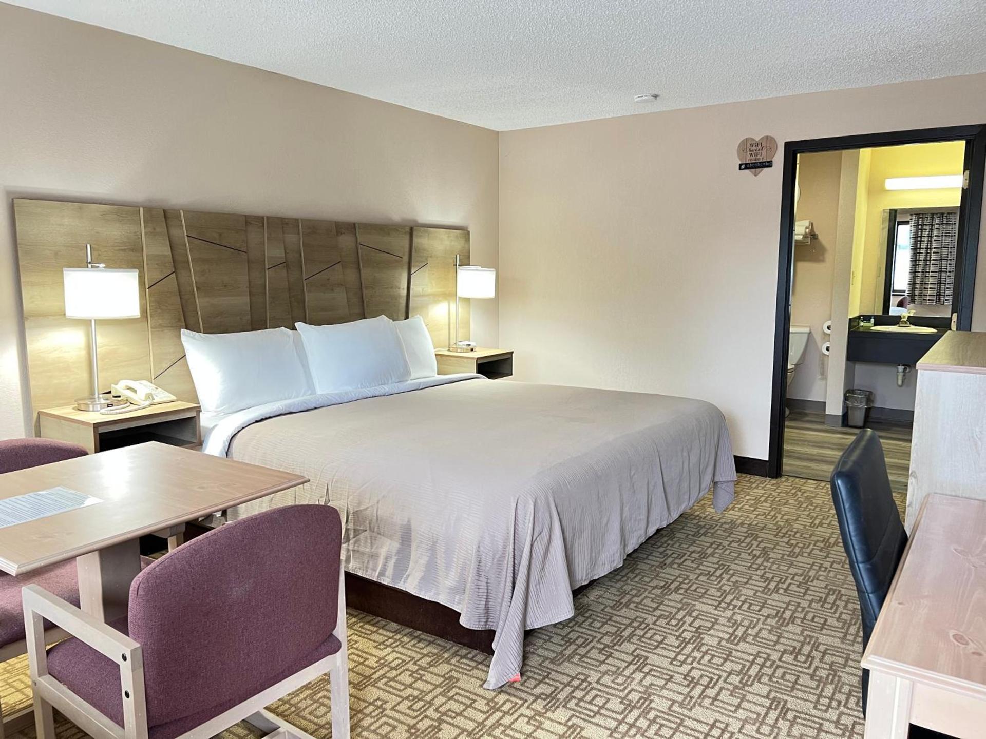 Viking Arms Inn - Ludington photo 34