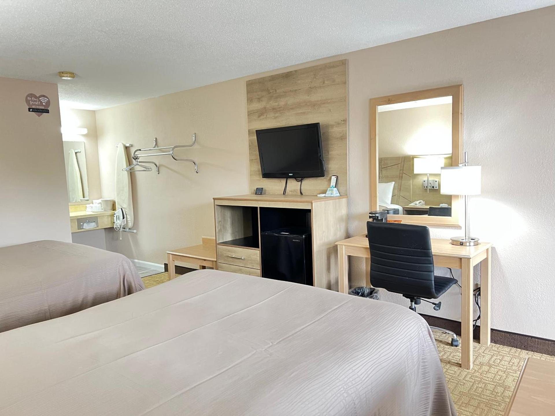 Viking Arms Inn - Ludington photo 20