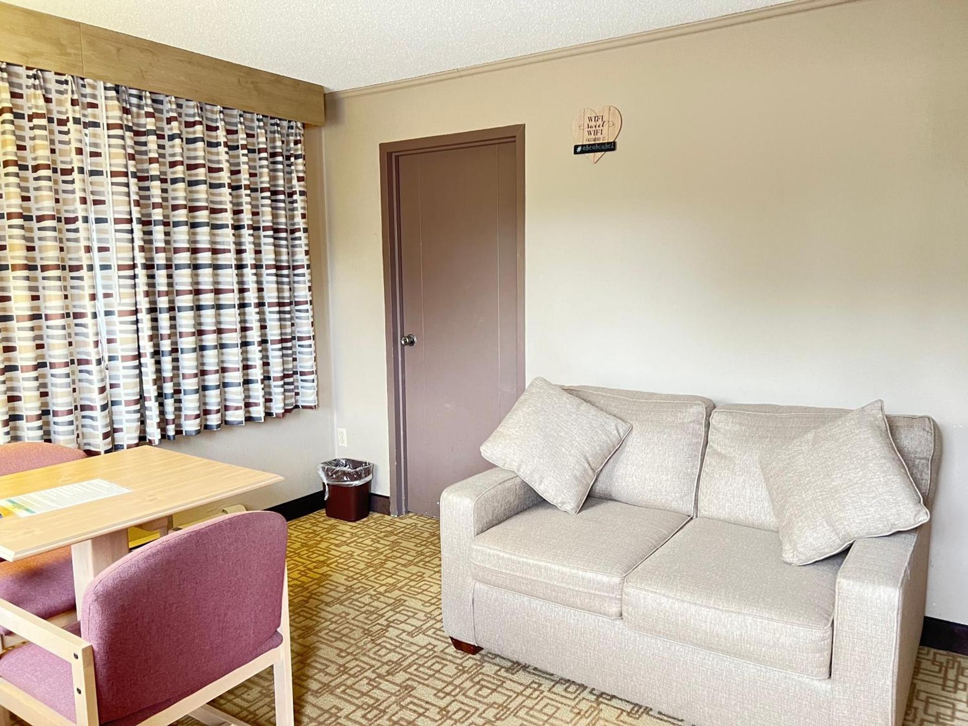 Viking Arms Inn - Ludington photo 15