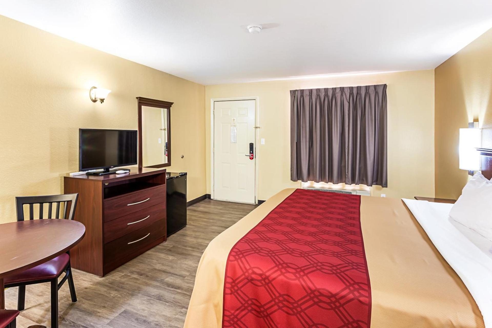 Econo Lodge McAlester photo 31