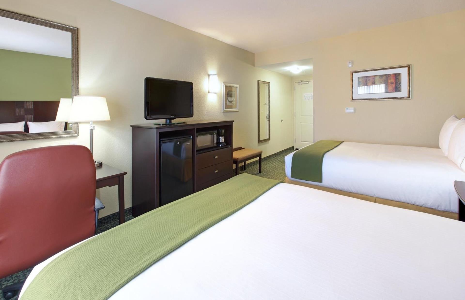 Holiday Inn Express & Suites Covington by IHG photo 2