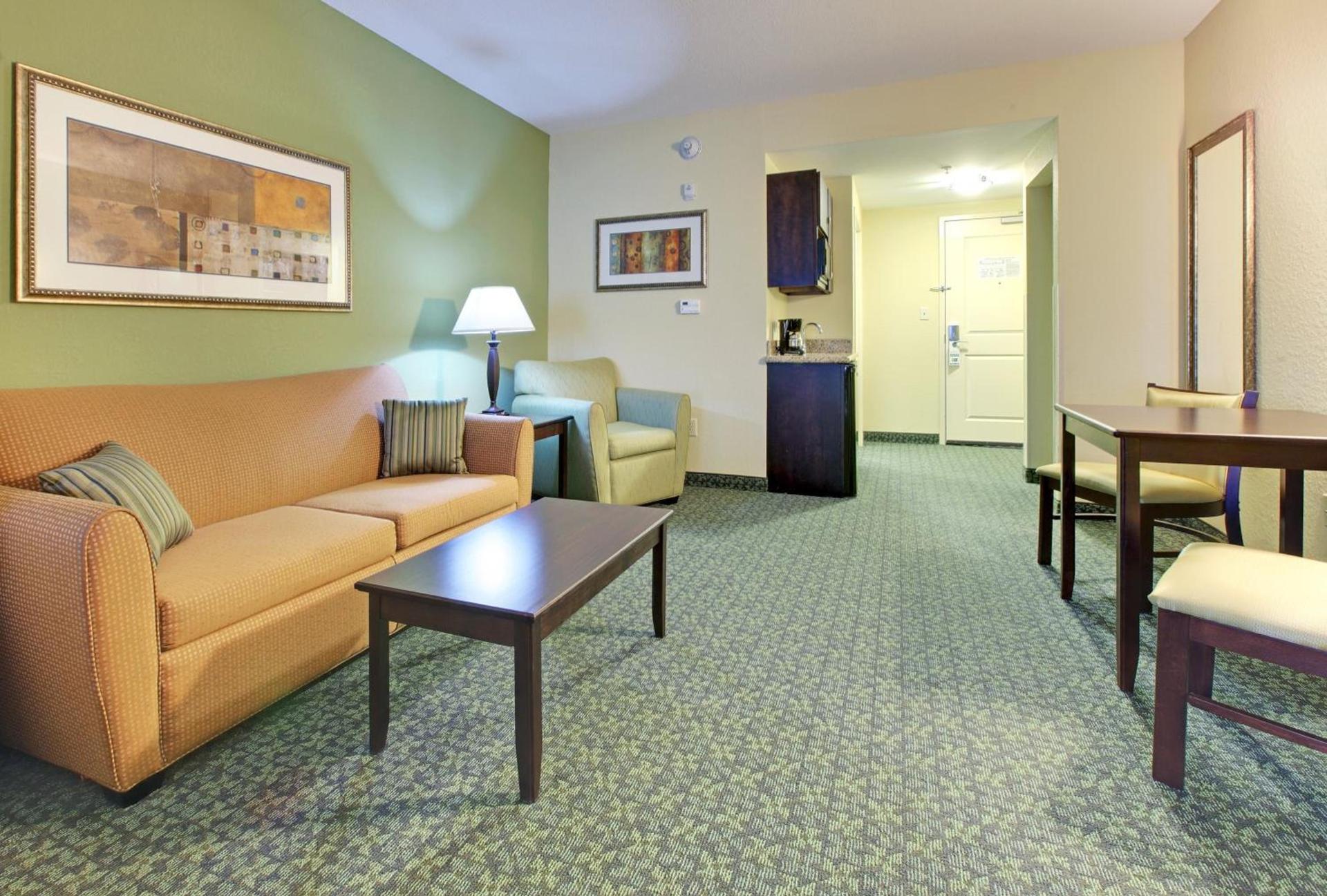 Holiday Inn Express & Suites Covington by IHG photo 5