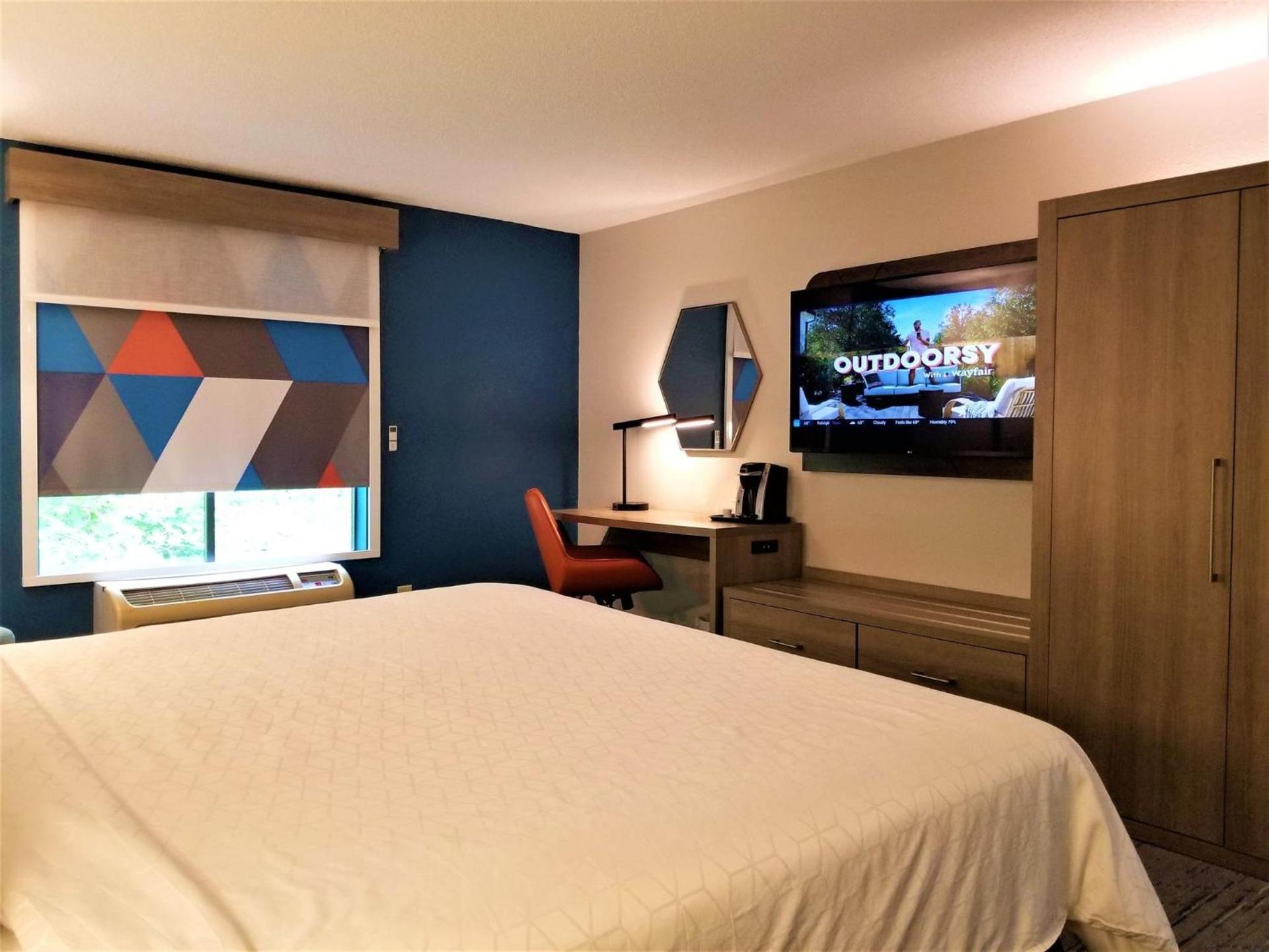Holiday Inn Express Apex - Raleigh by IHG photo 28