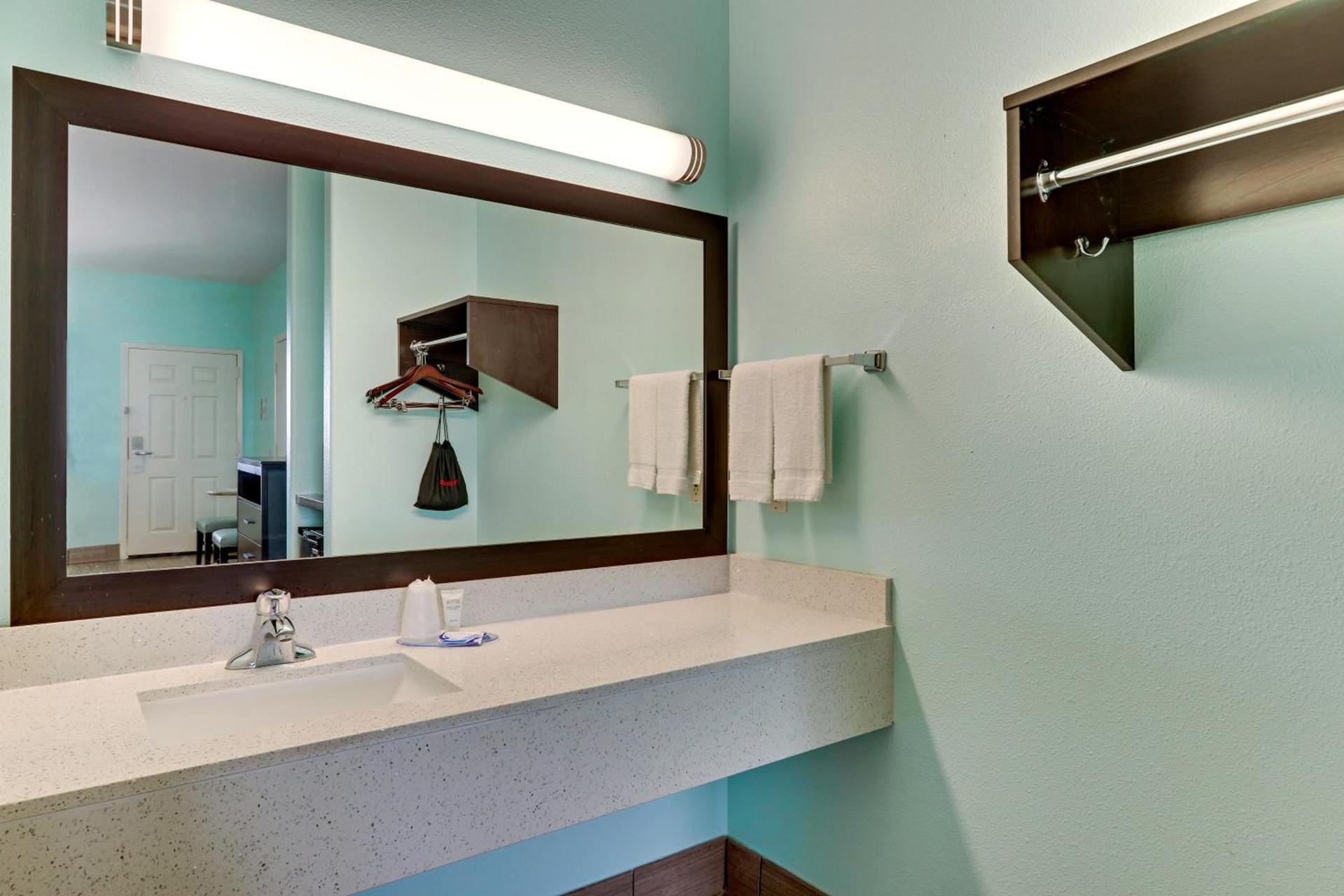 The Island Hotel Near Beach Port Aransas photo 5