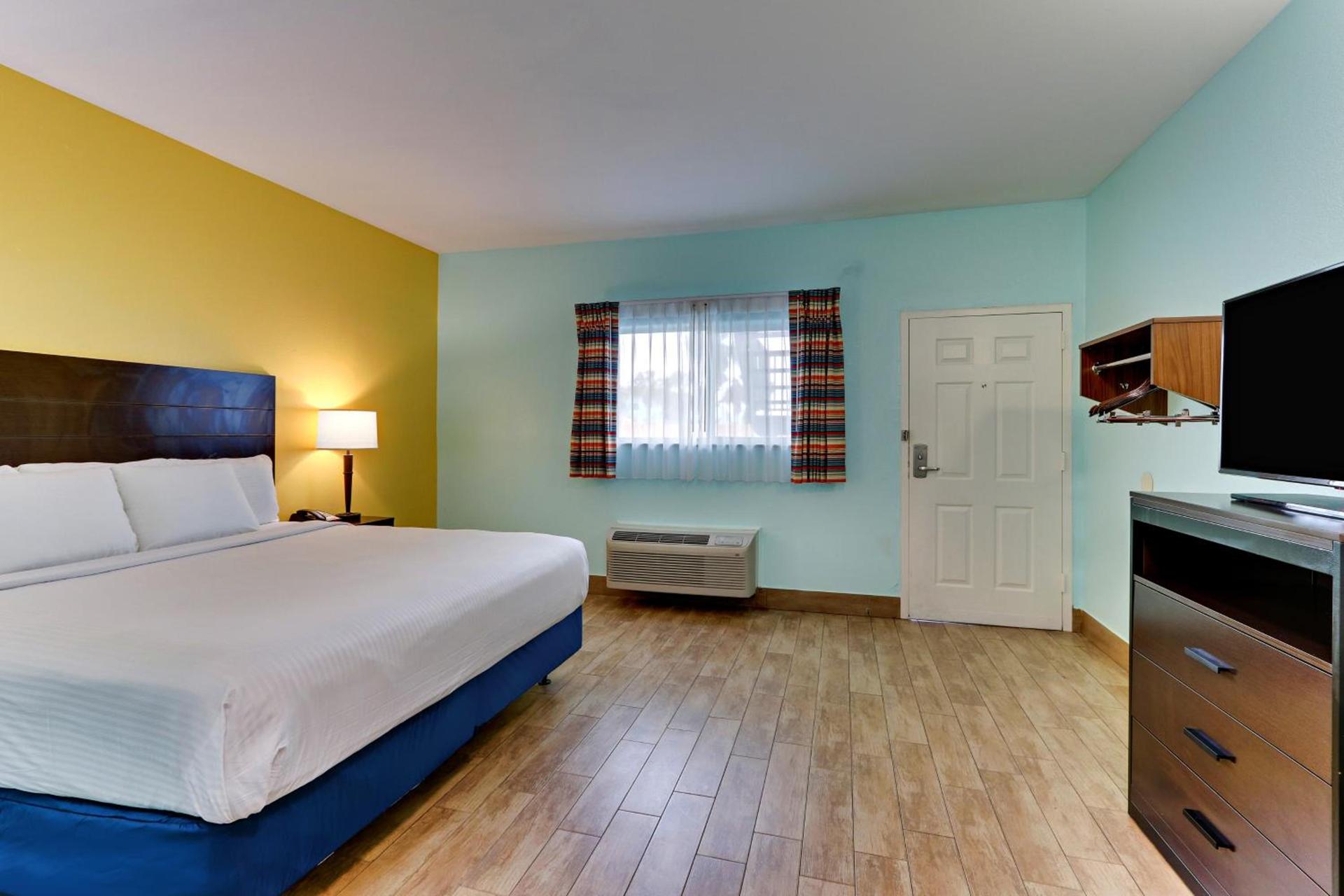 The Island Hotel Near Beach Port Aransas photo 9