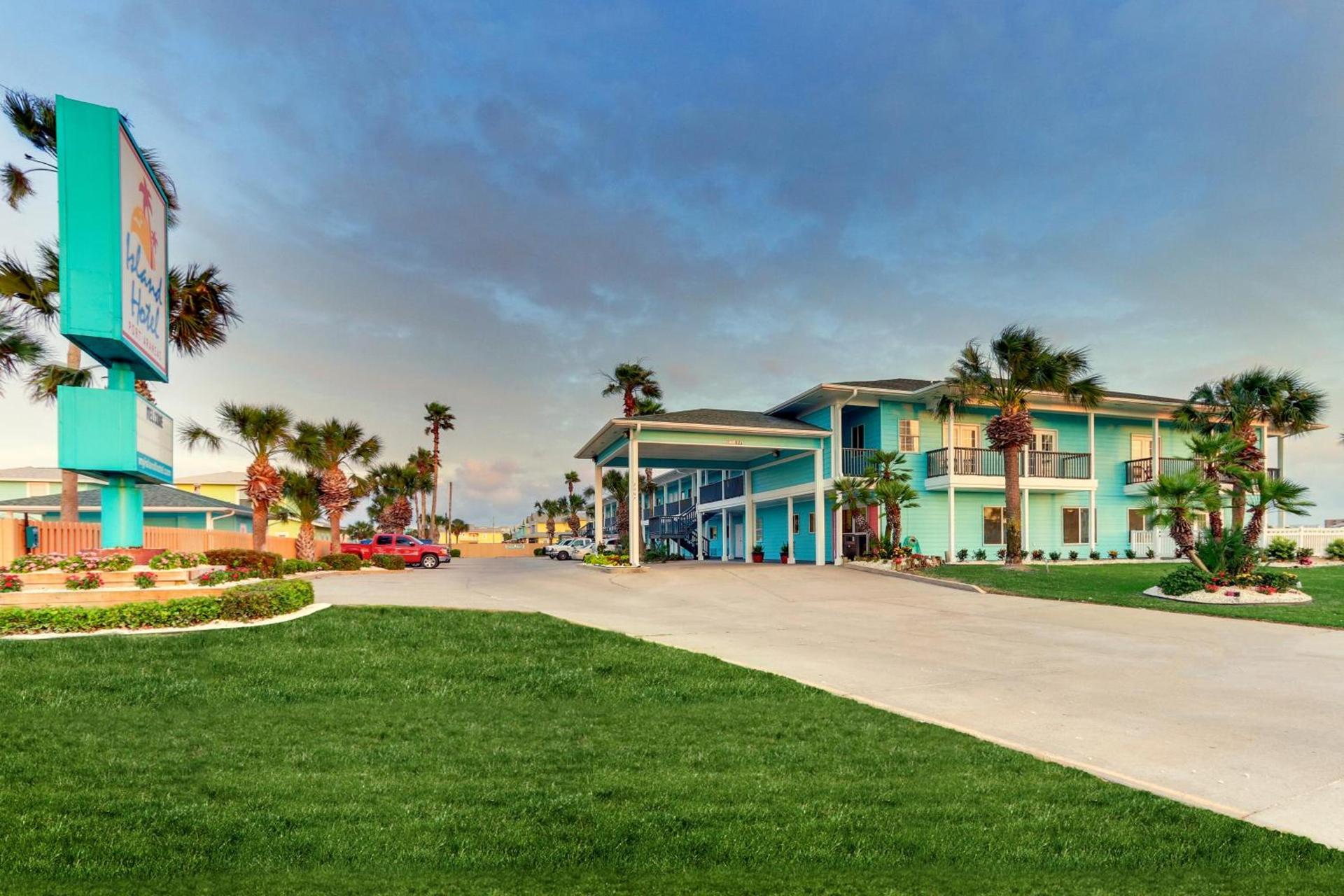 The Island Hotel Near Beach Port Aransas photo 24