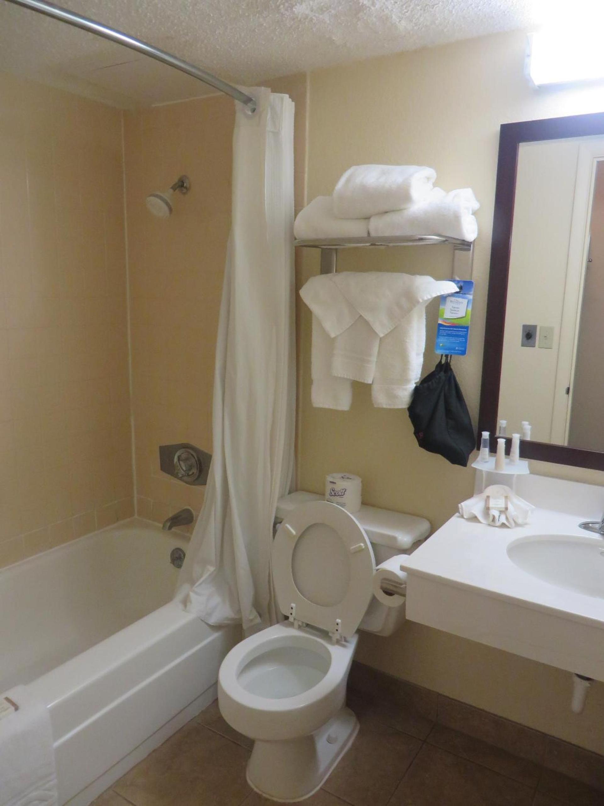 Baymont by Wyndham Jefferson City photo 20