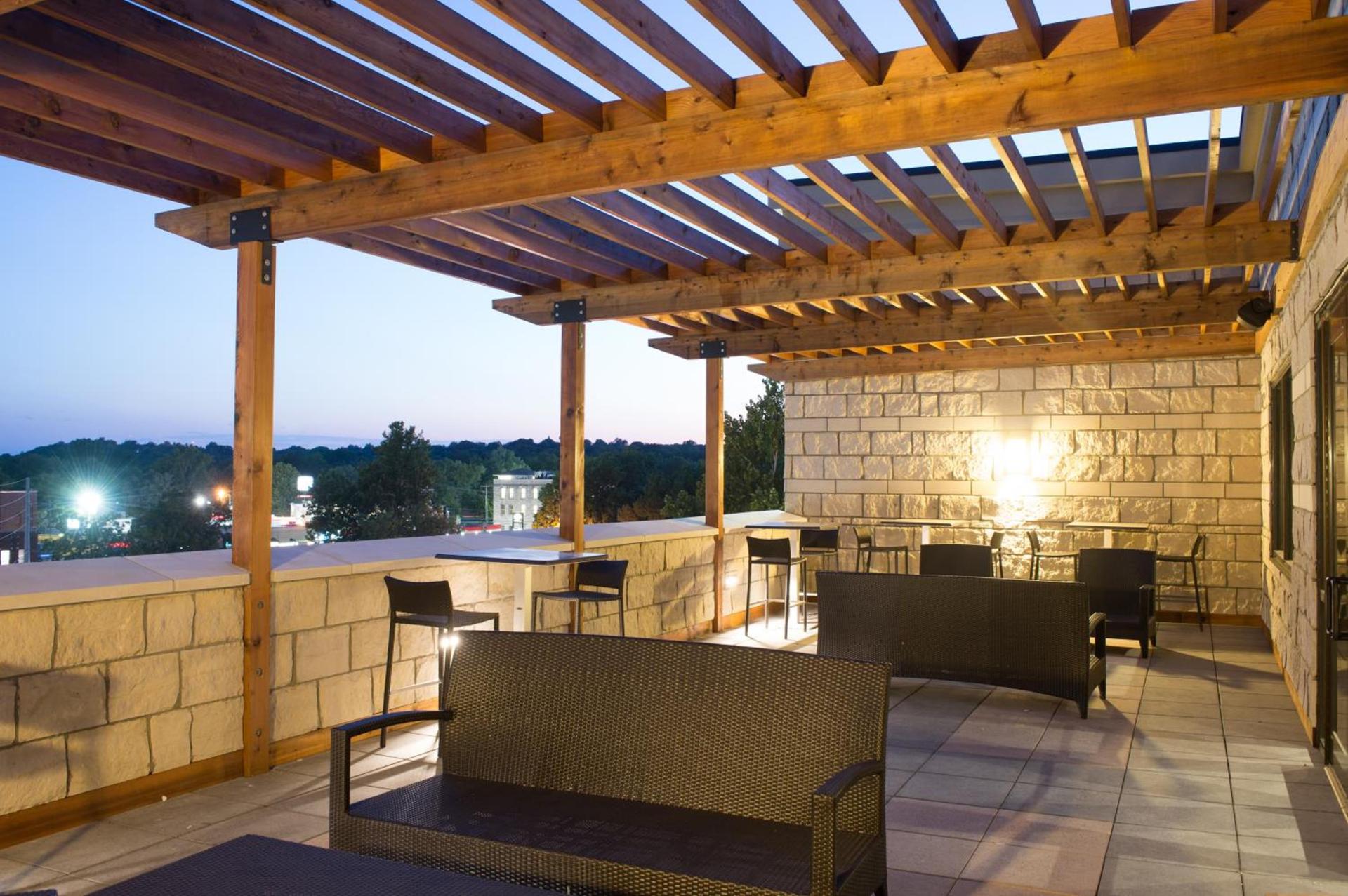Bluemont Hotel photo 32