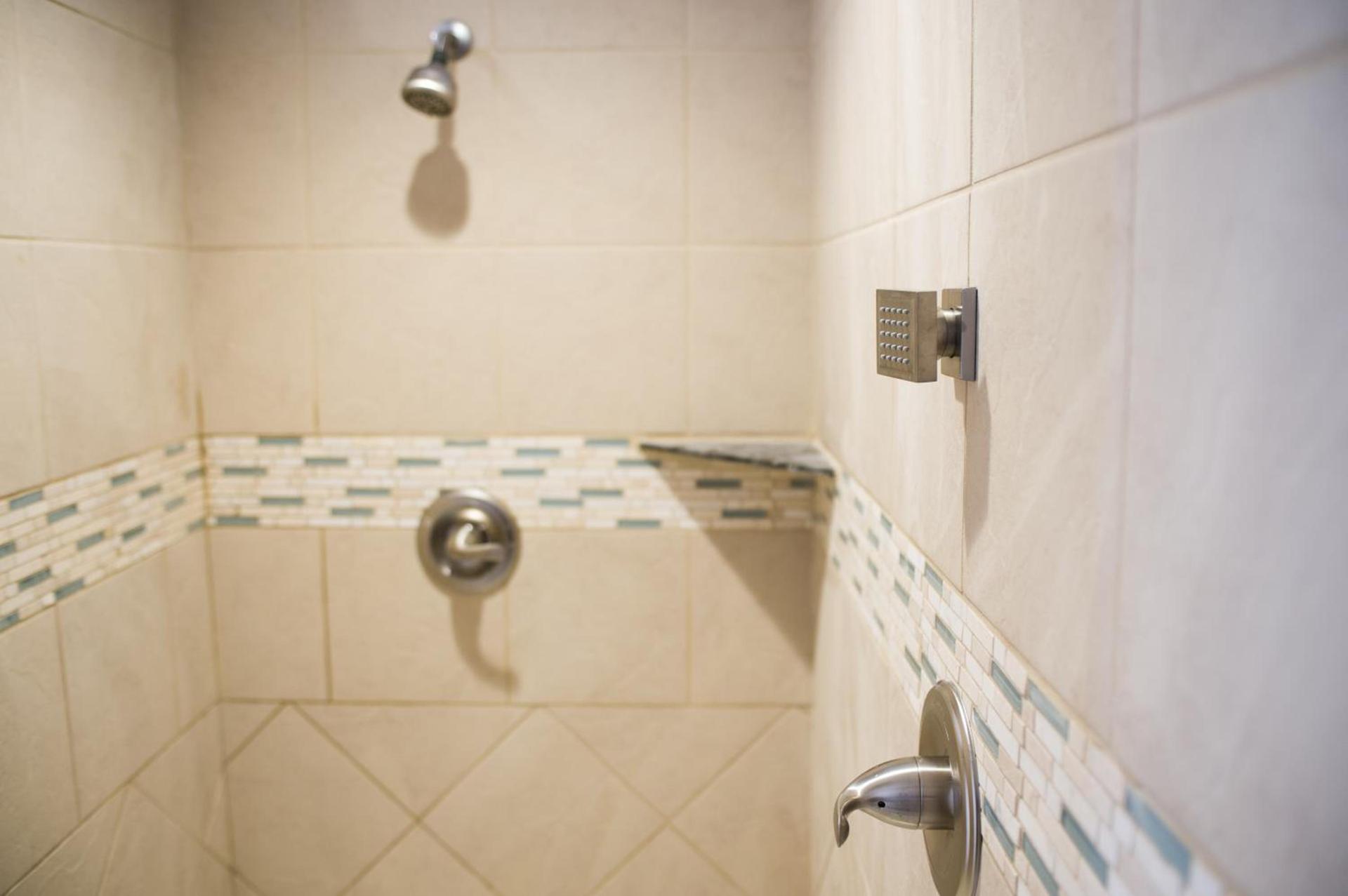 Bluemont Hotel photo 40
