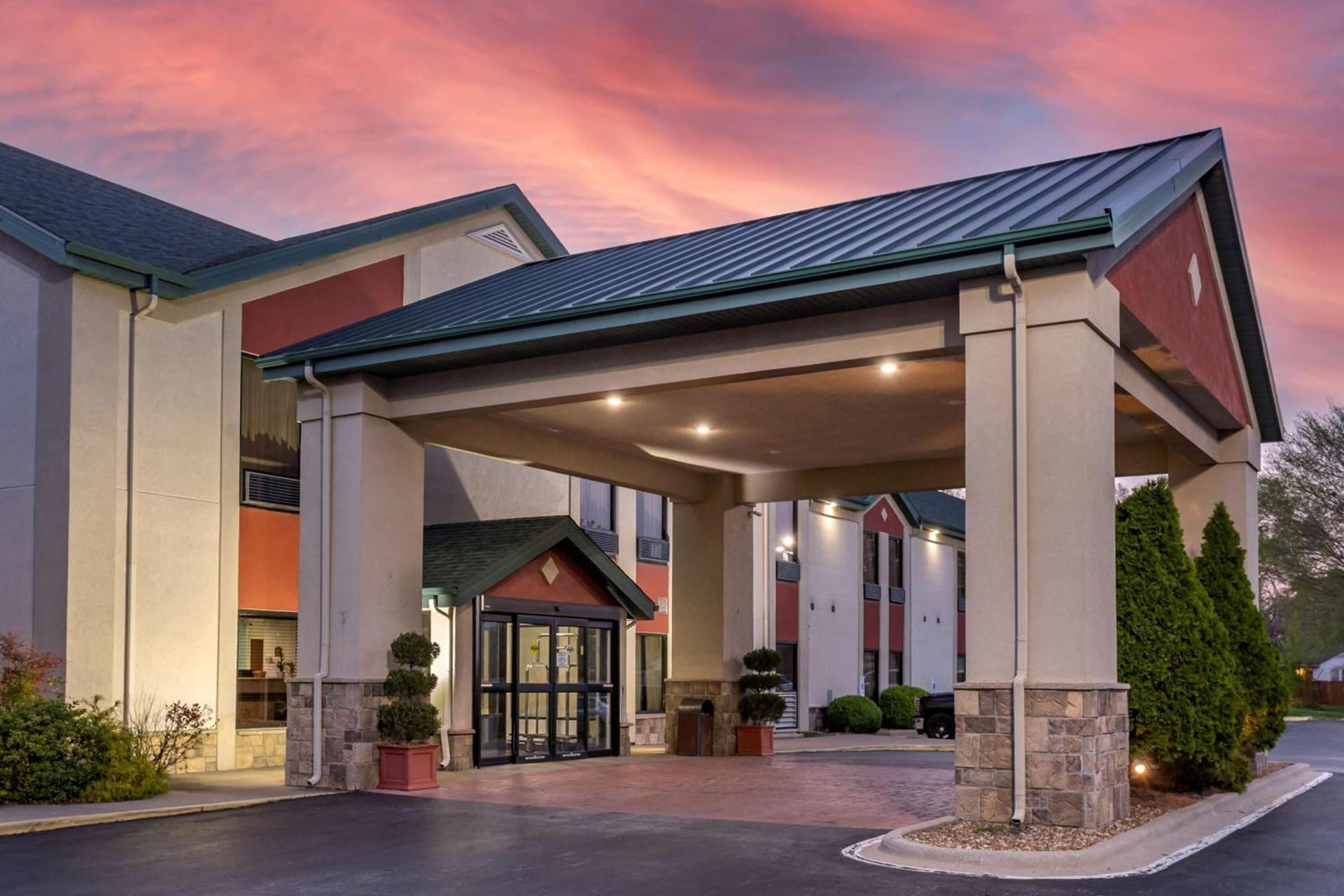 Best Western Plus Springfield Airport Inn photo 1