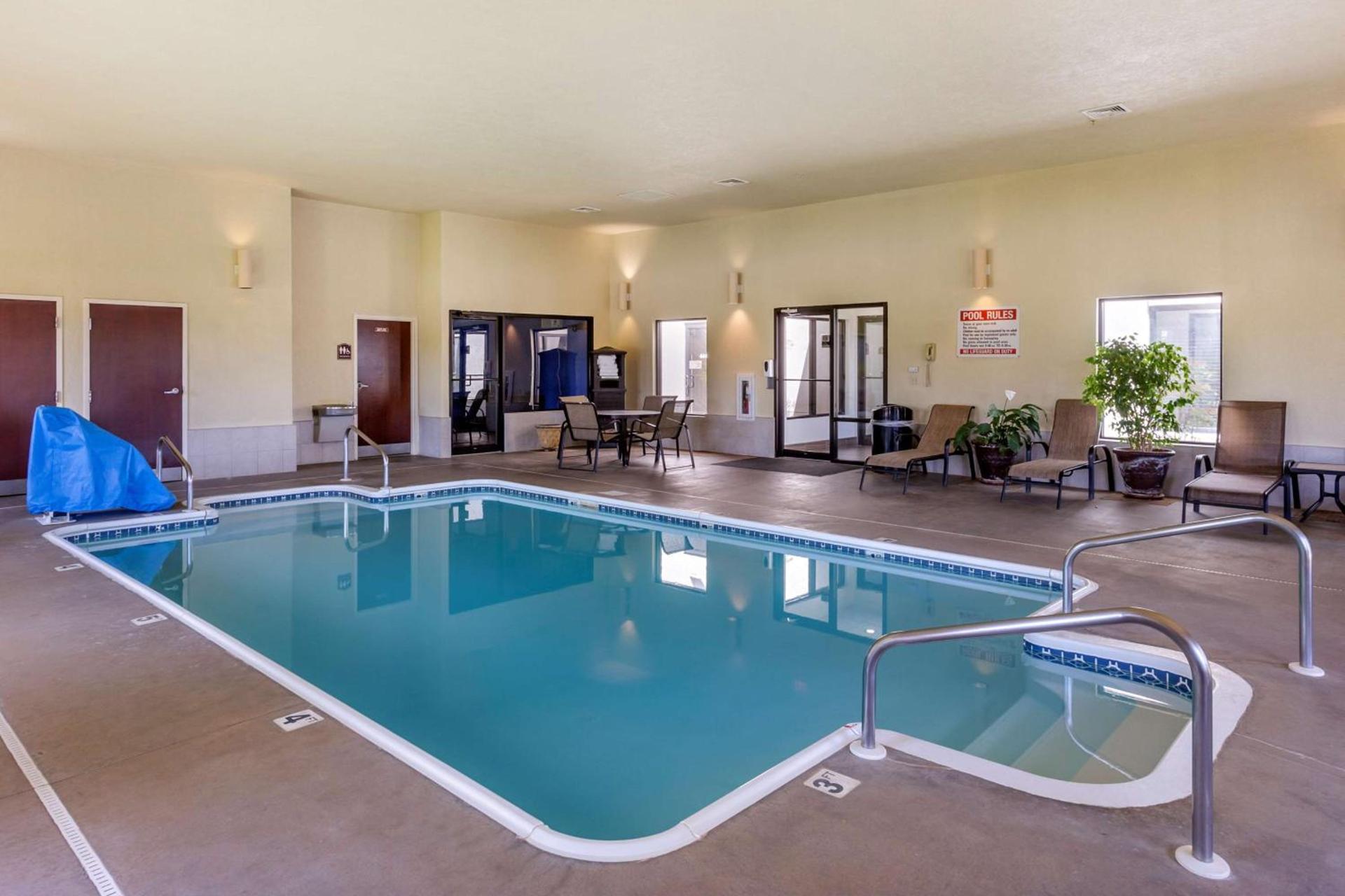 Best Western Plus Springfield Airport Inn photo 6
