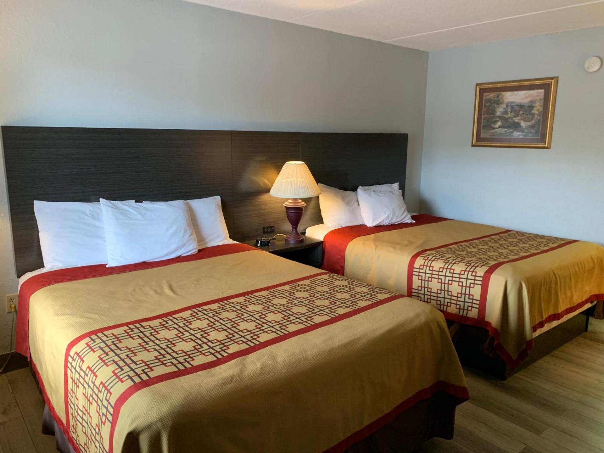 Pigeon Forge Parkway Inn photo 33