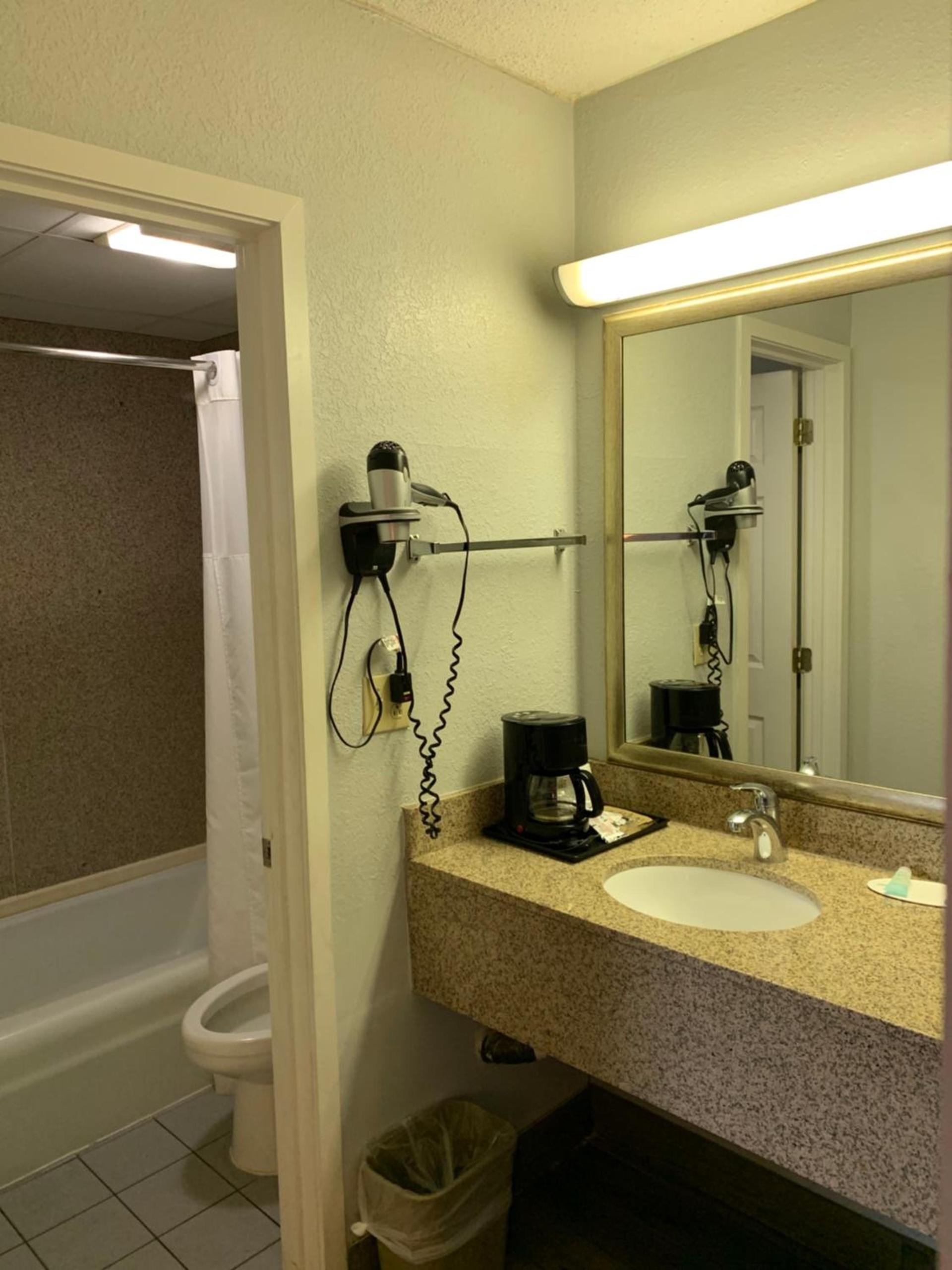 Pigeon Forge Parkway Inn photo 28
