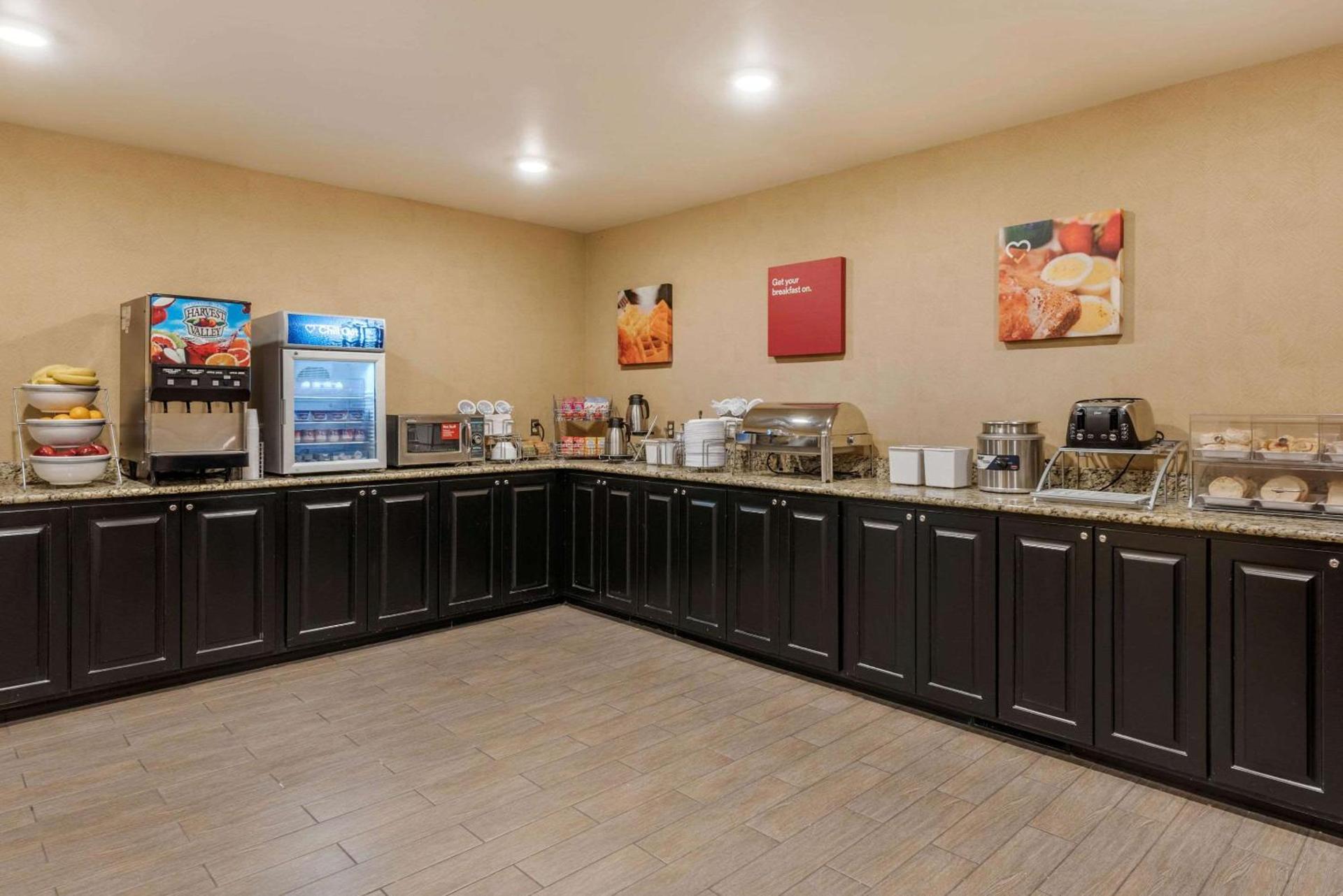 Comfort Suites near Route 66 photo 28