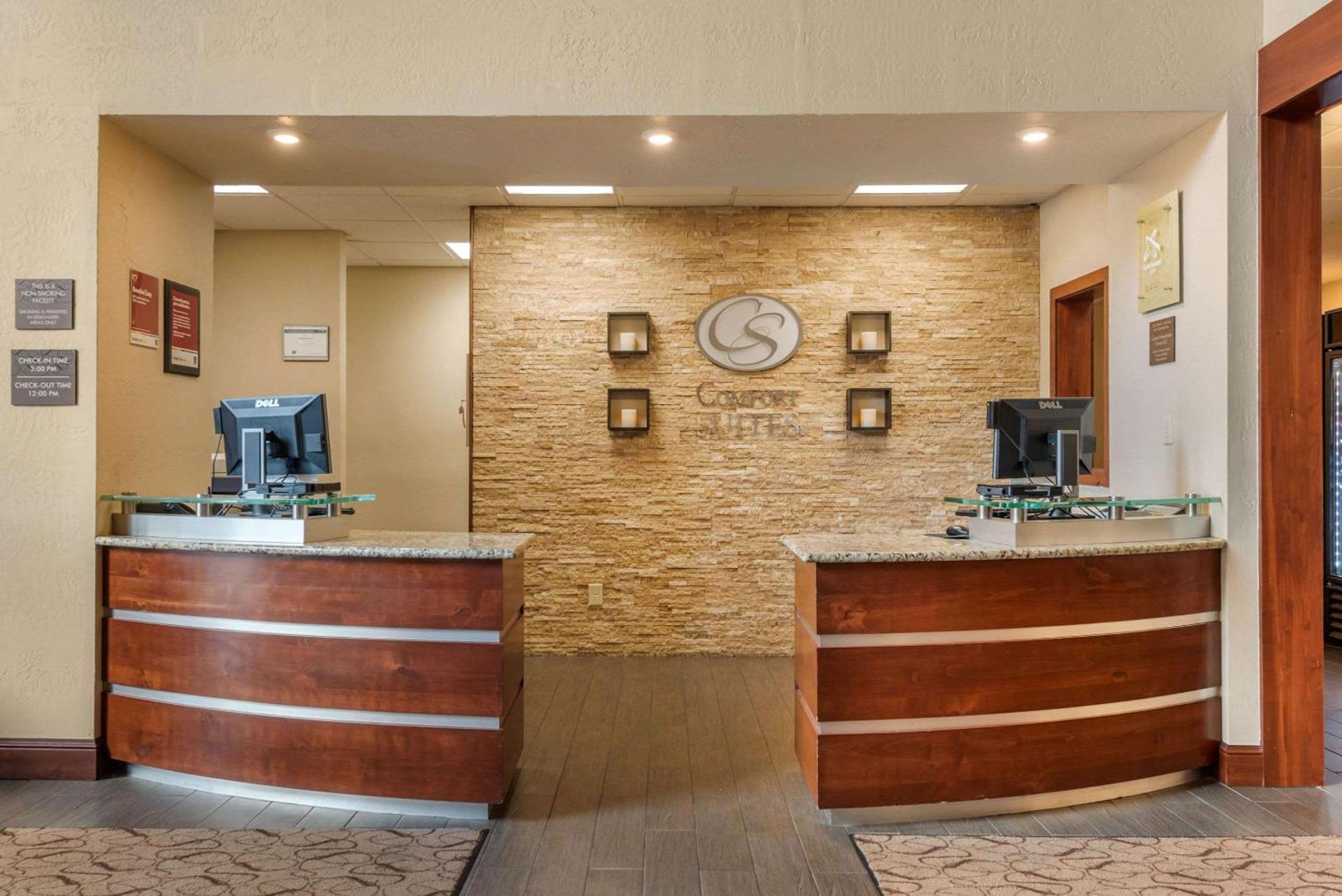 Comfort Suites near Route 66 photo 4