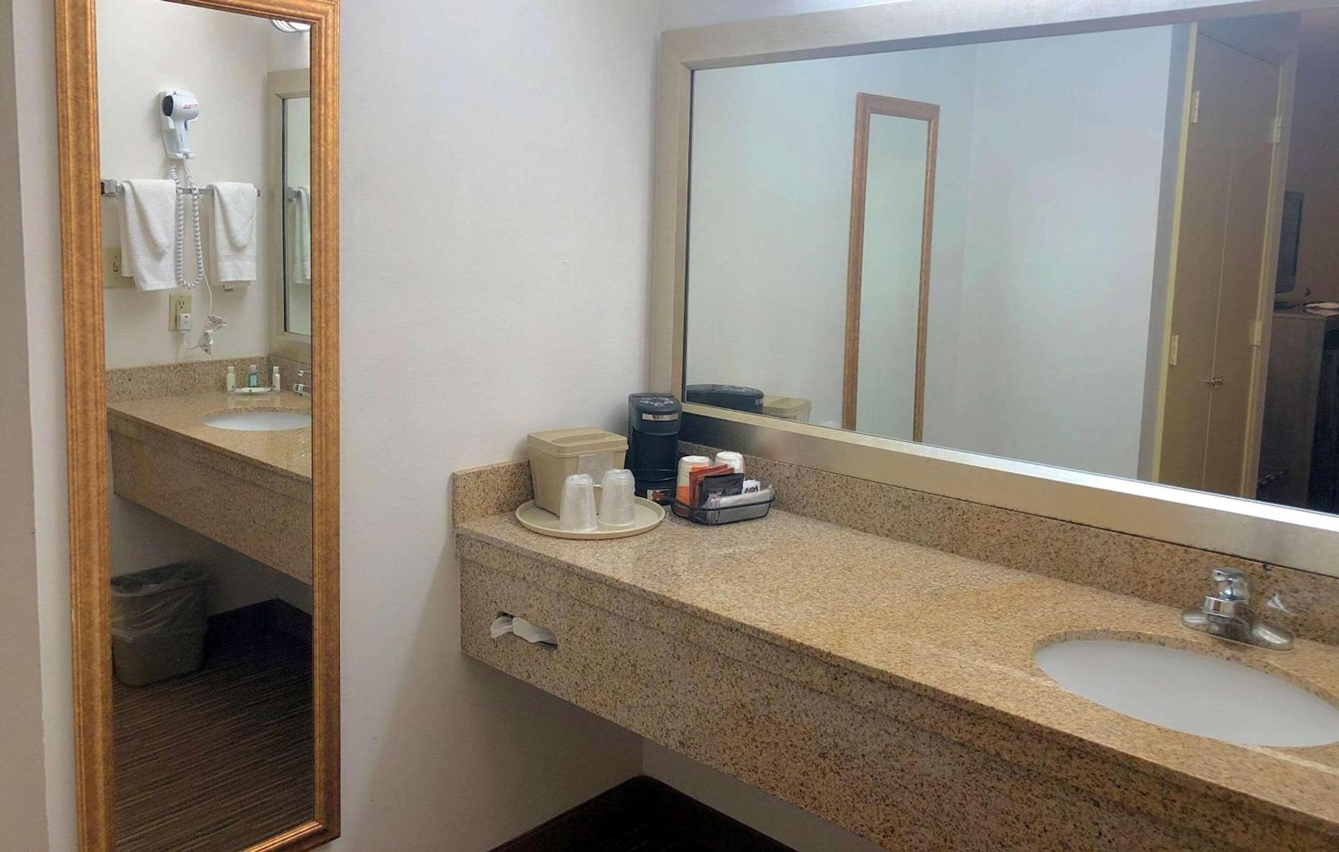 Quality Inn Bennettsville photo 3
