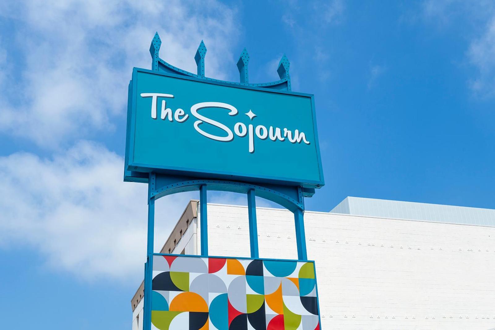 The Sojourn Los Angeles - Sherman Oaks photo 2