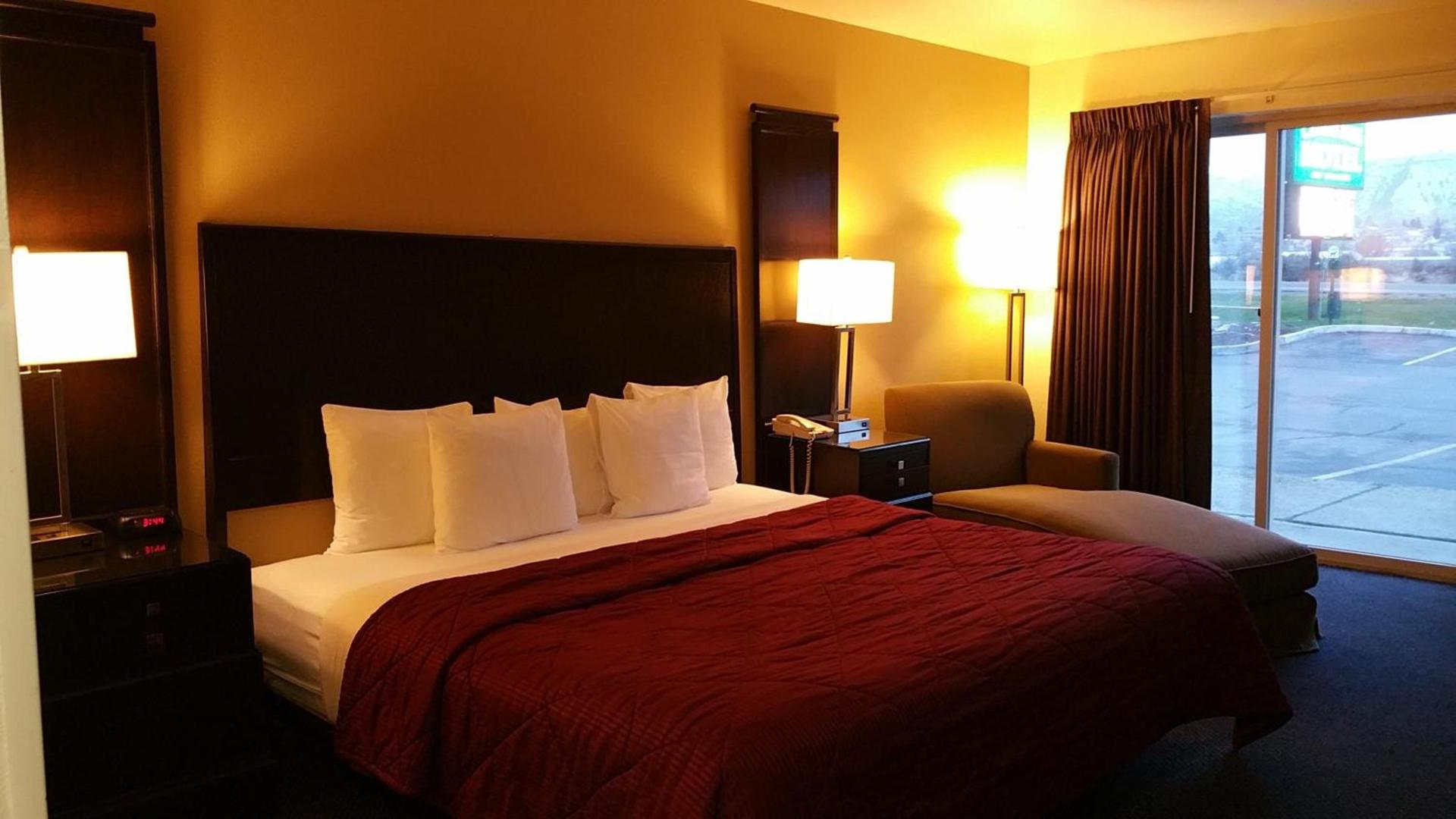 Cedars Inn photo 16