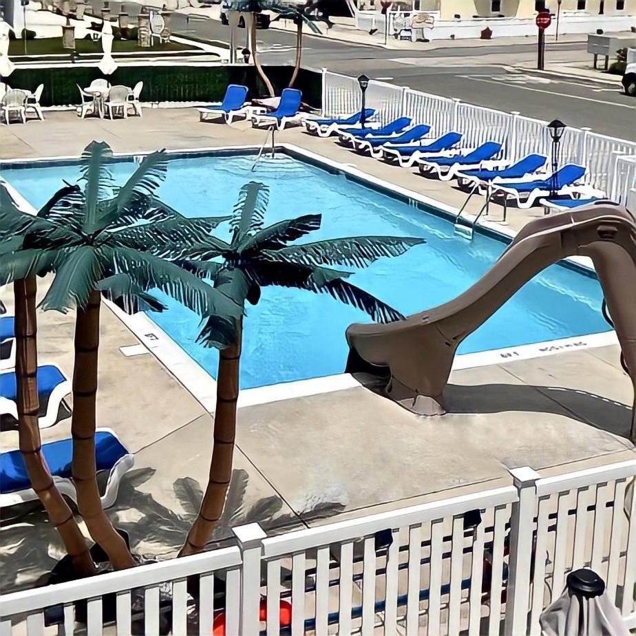 Beach Colony Motel photo 10