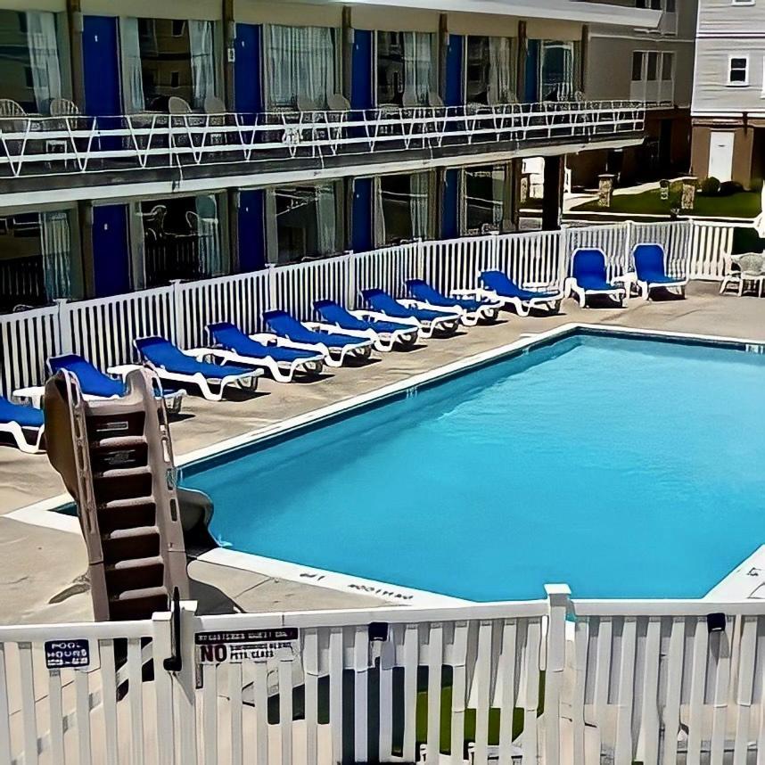 Beach Colony Motel photo 11