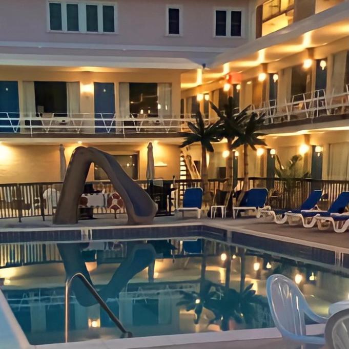 Beach Colony Motel photo 14