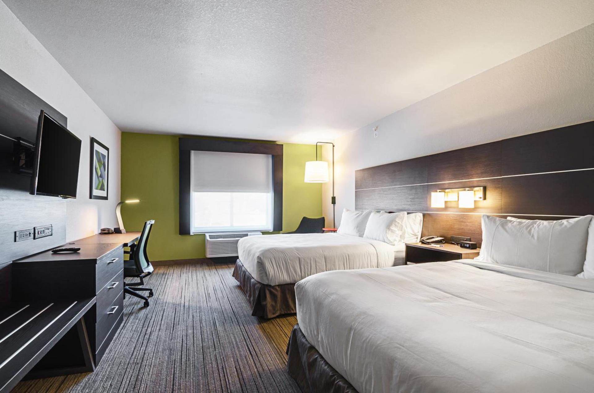 Holiday Inn Express & Suites - Atchison by IHG photo 2