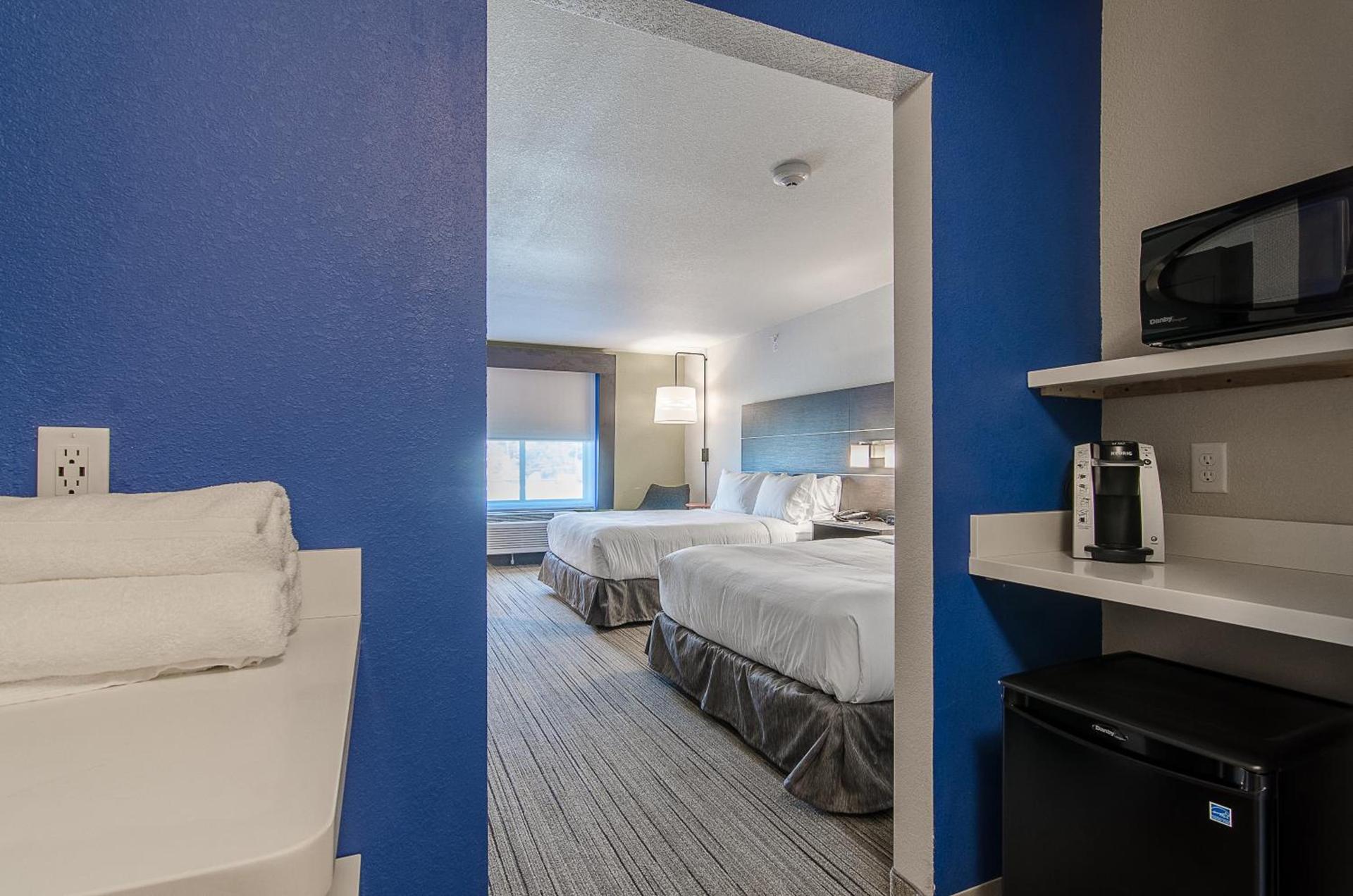 Holiday Inn Express & Suites - Atchison by IHG photo 17