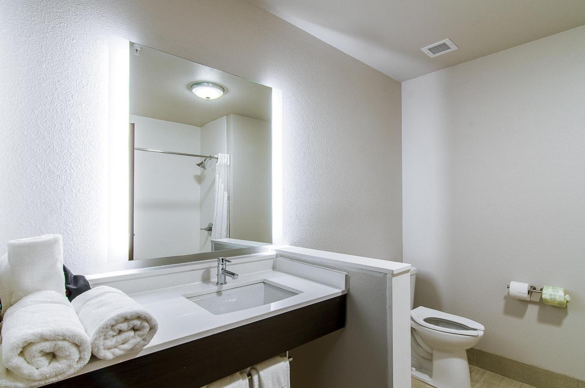 Holiday Inn Express & Suites - Atchison by IHG photo 15
