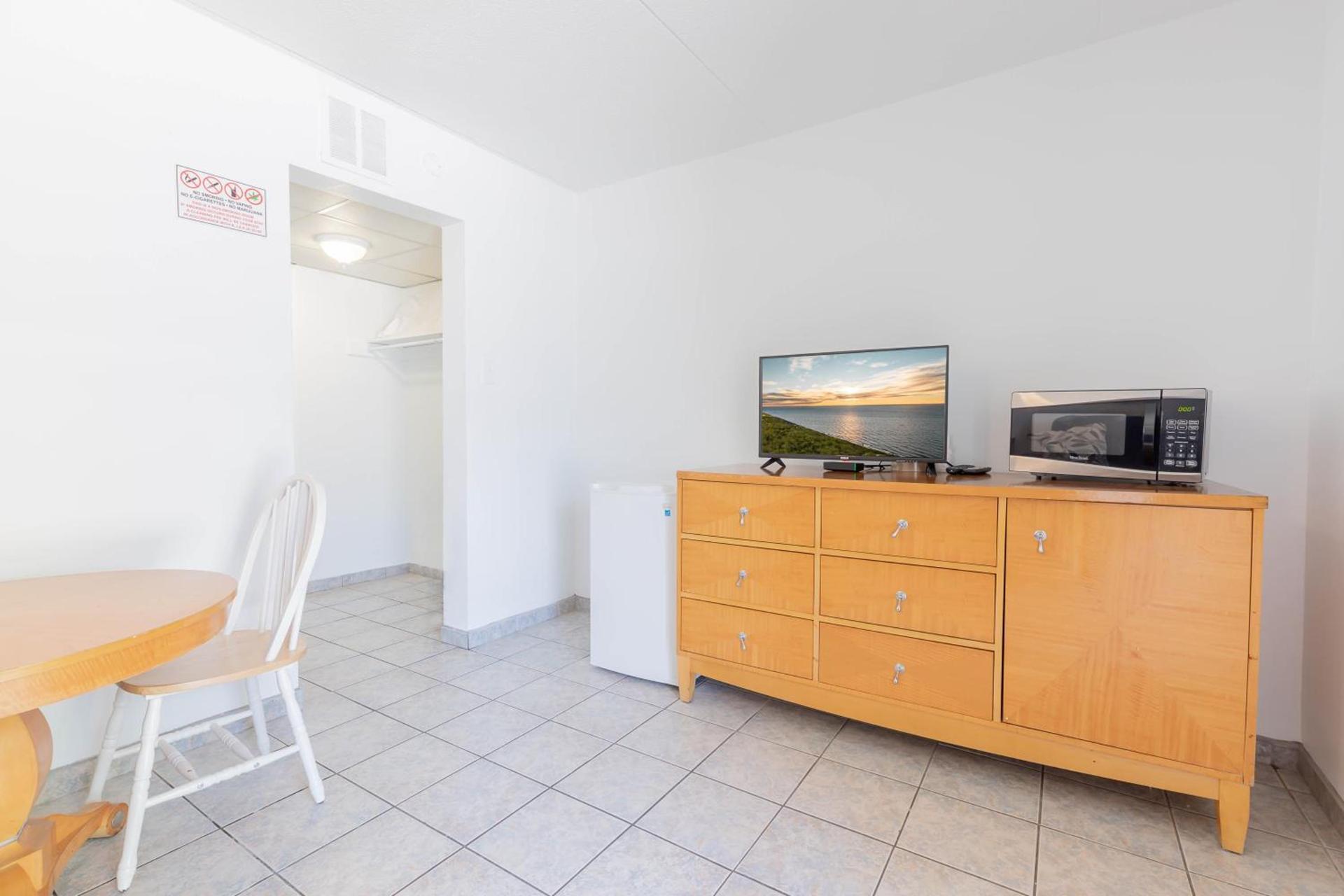 Premiere Motel photo 57