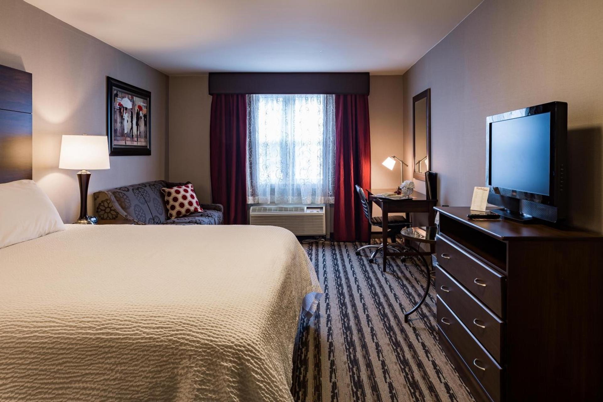 Colonial Hotel photo 8
