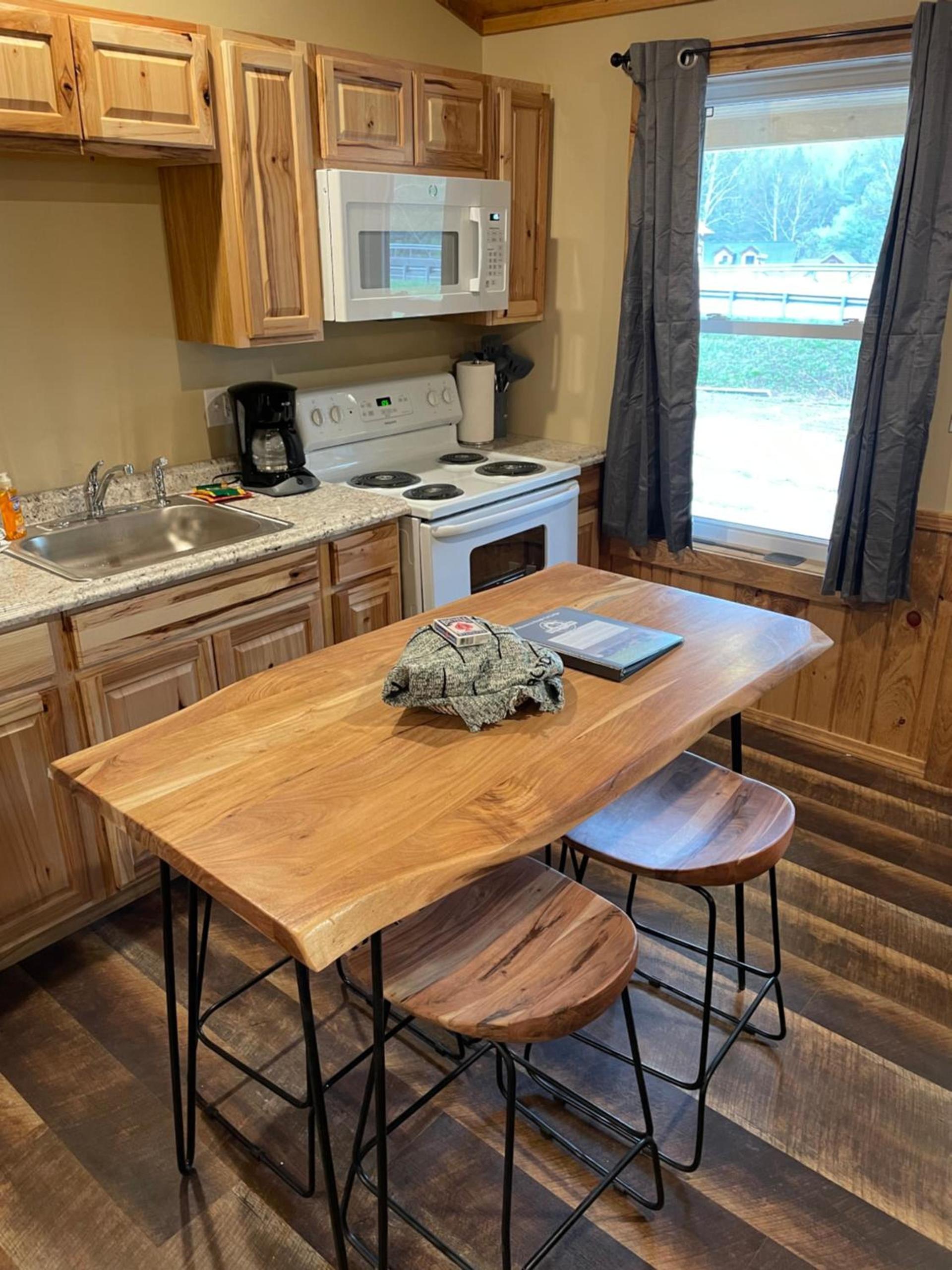 Rough Cut Lodge photo 5