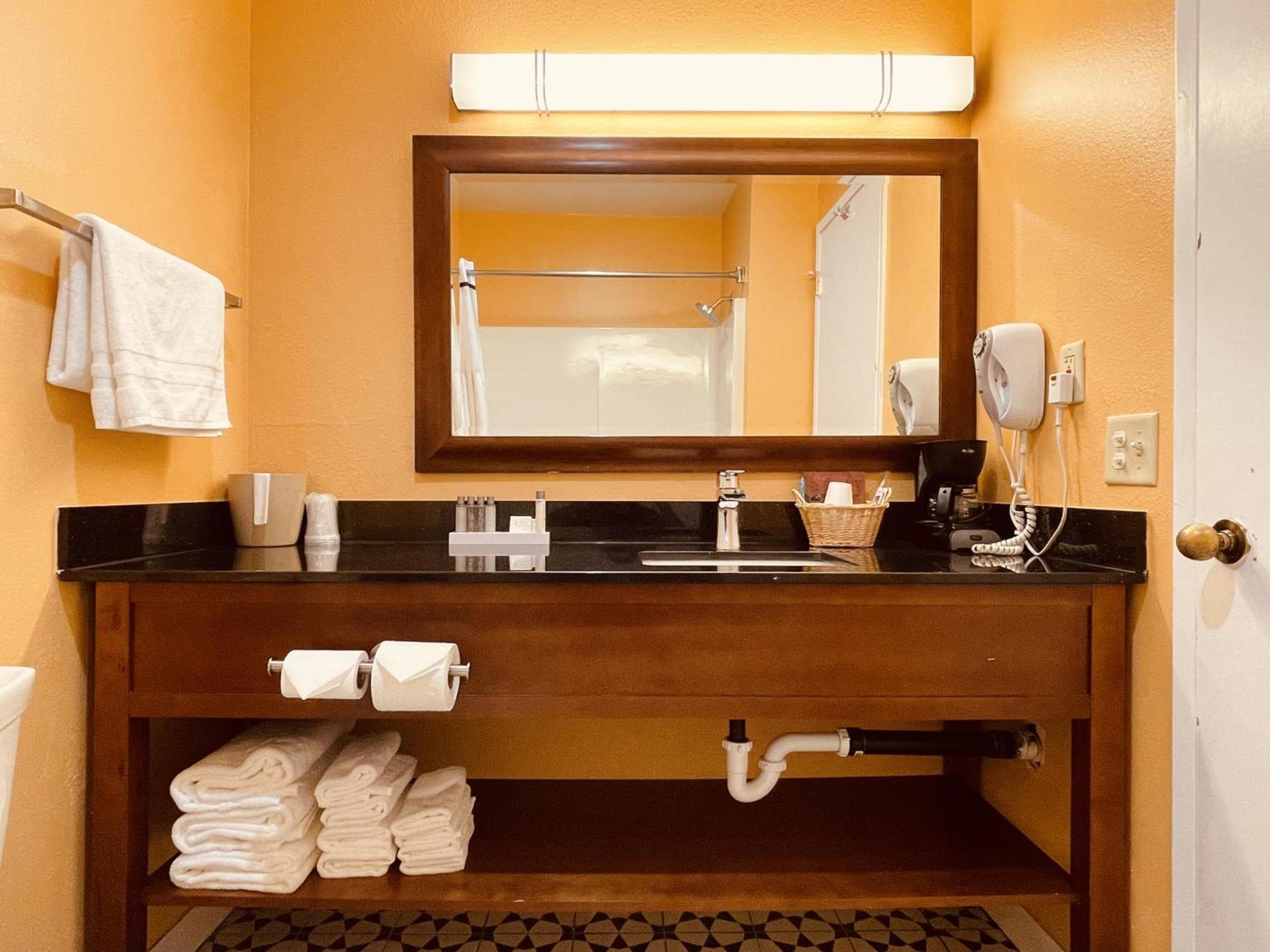Apple Inn Motel photo 58