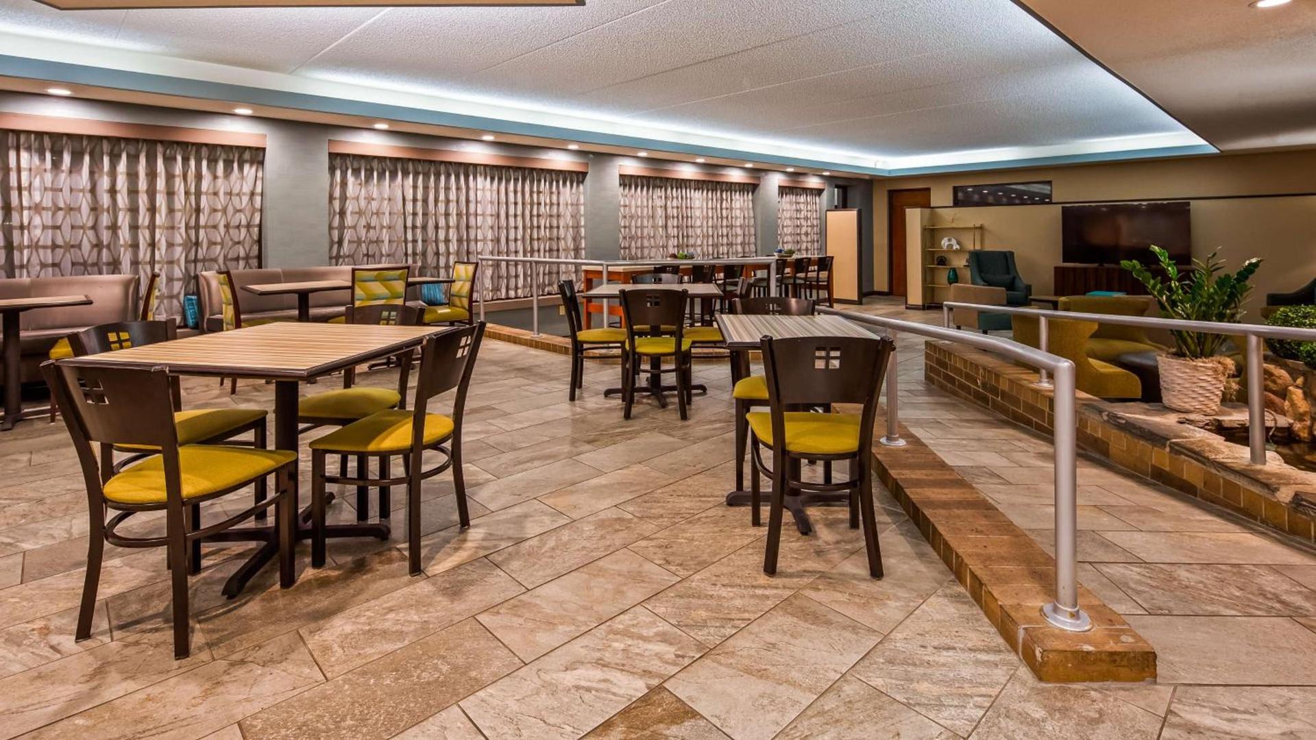 Best Western Warren Hotel photo 35